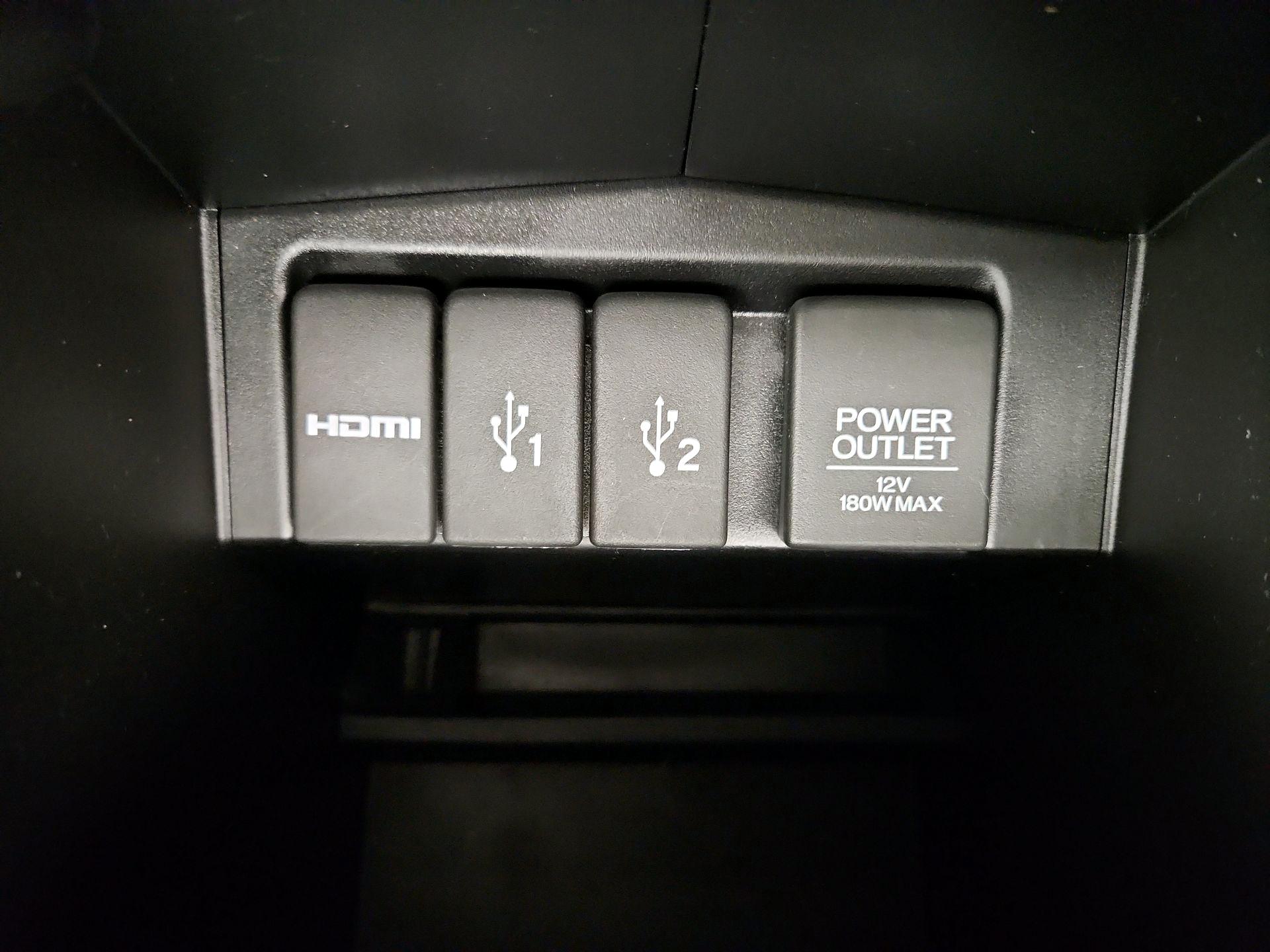 Thumbnail: 2015 Honda CR-V - 18