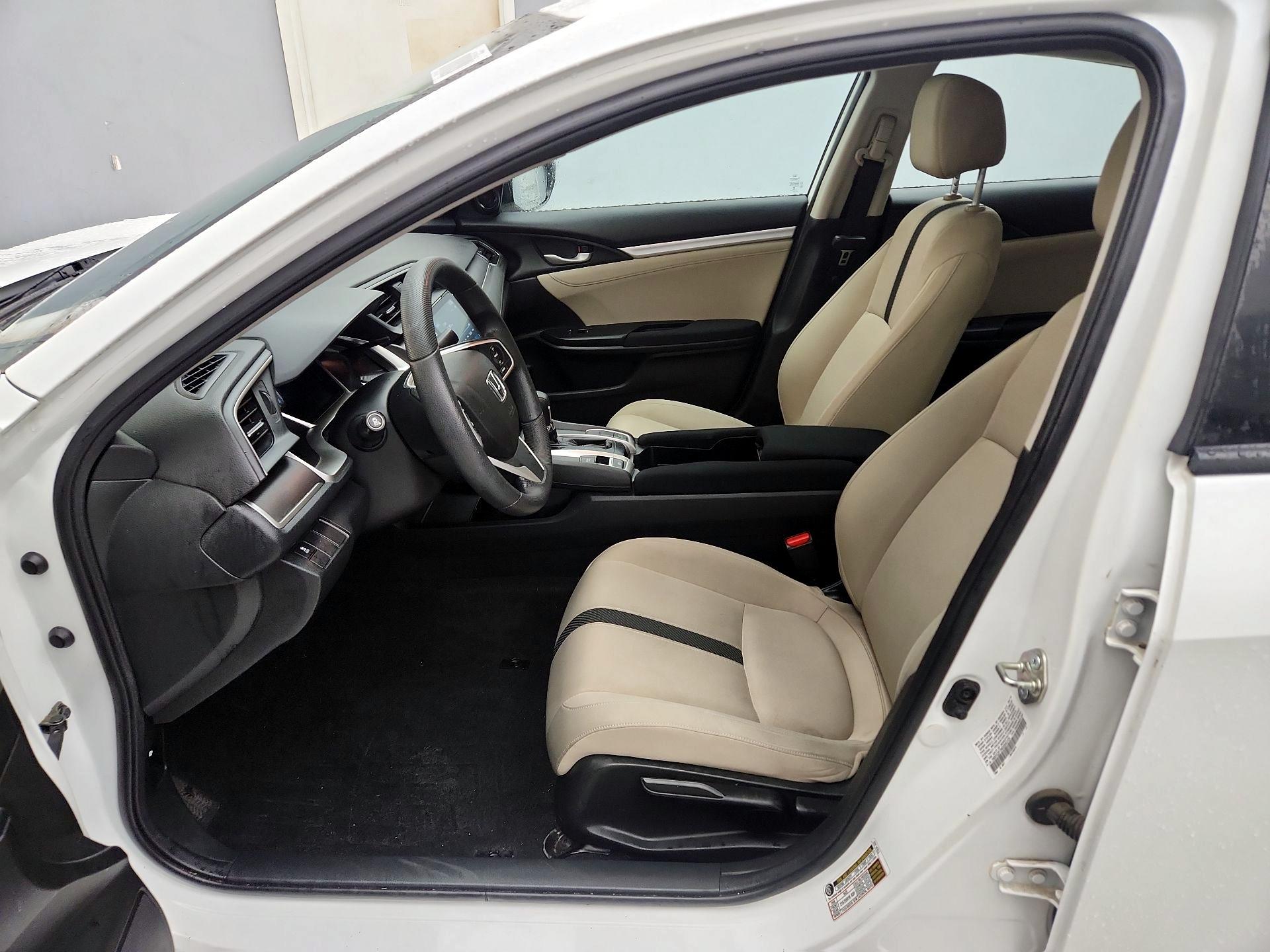 Thumbnail: 2016 Honda Civic - 11