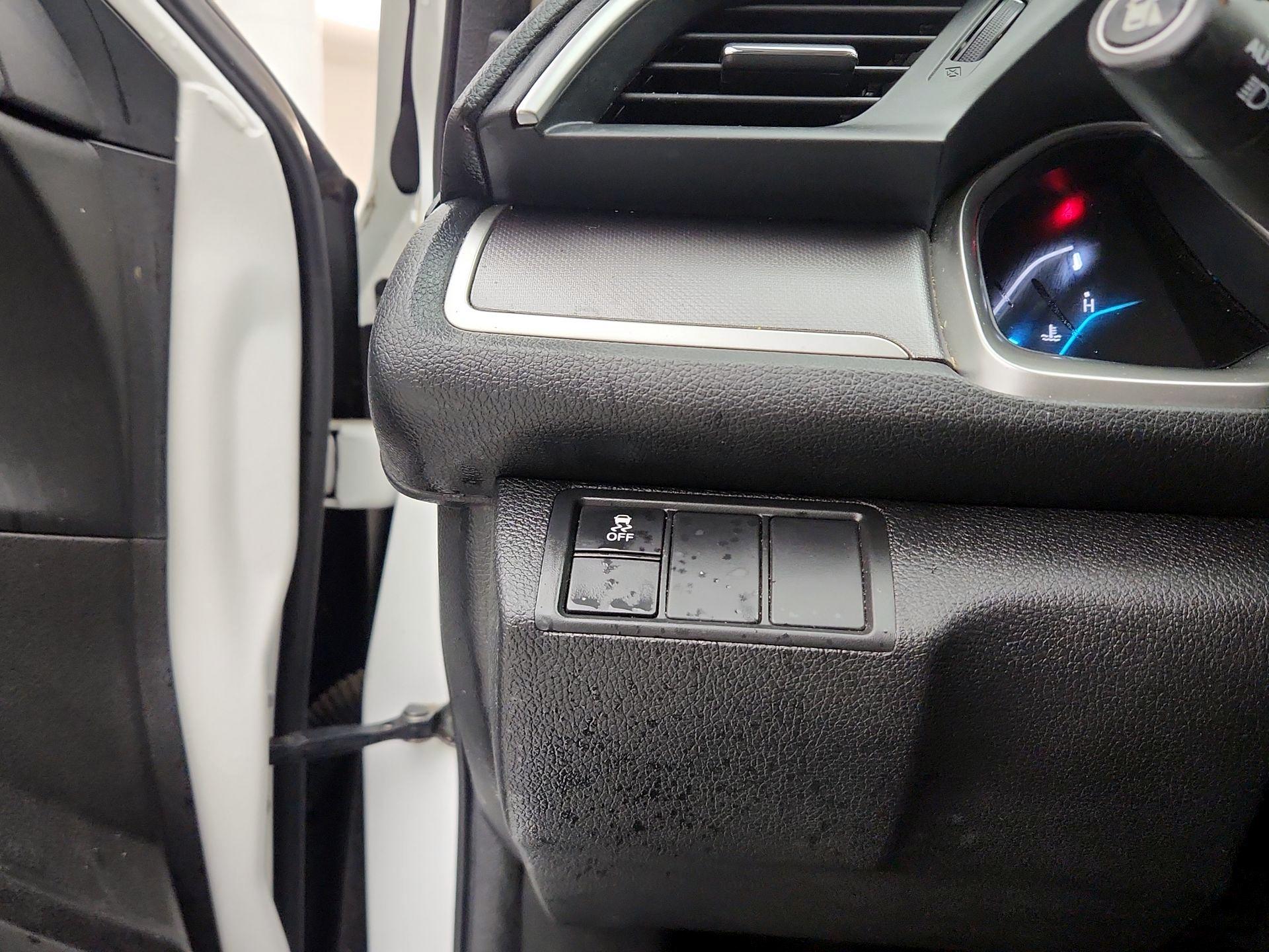 Thumbnail: 2016 Honda Civic - 13