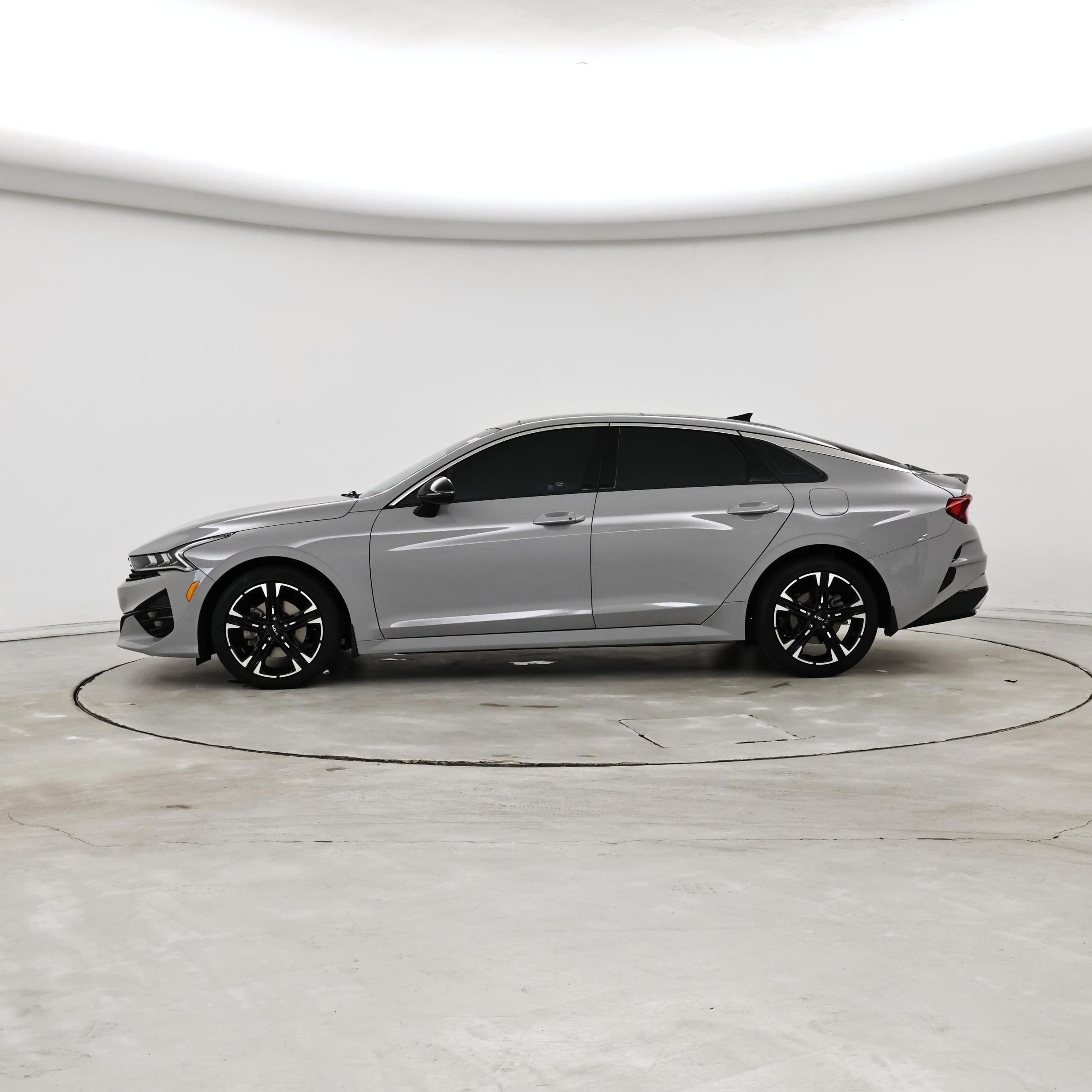 Thumbnail: 2023 Kia K5 - 3