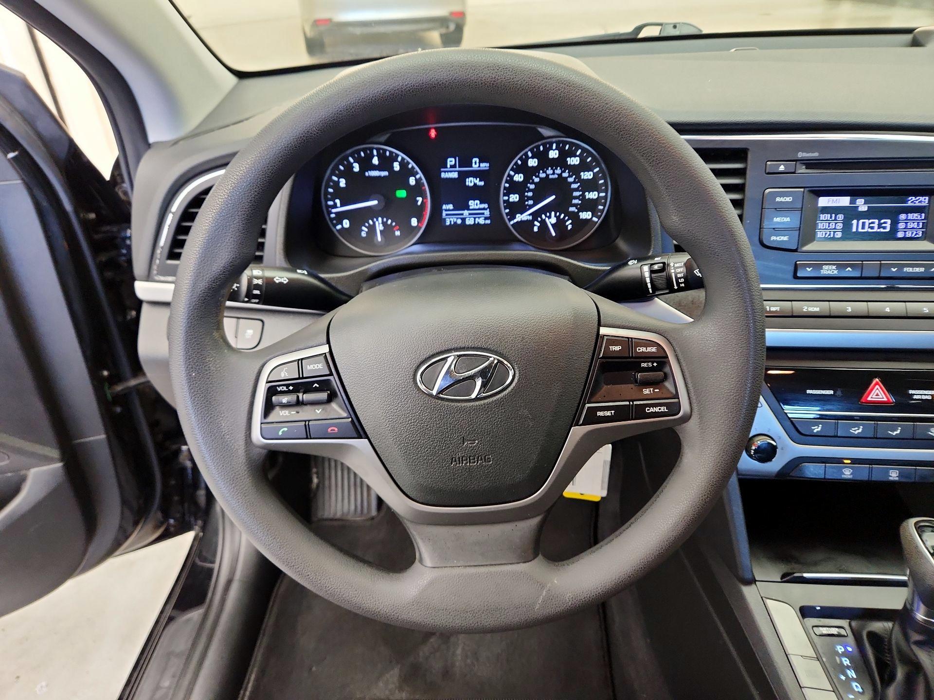 Thumbnail: 2018 Hyundai Elantra - 10