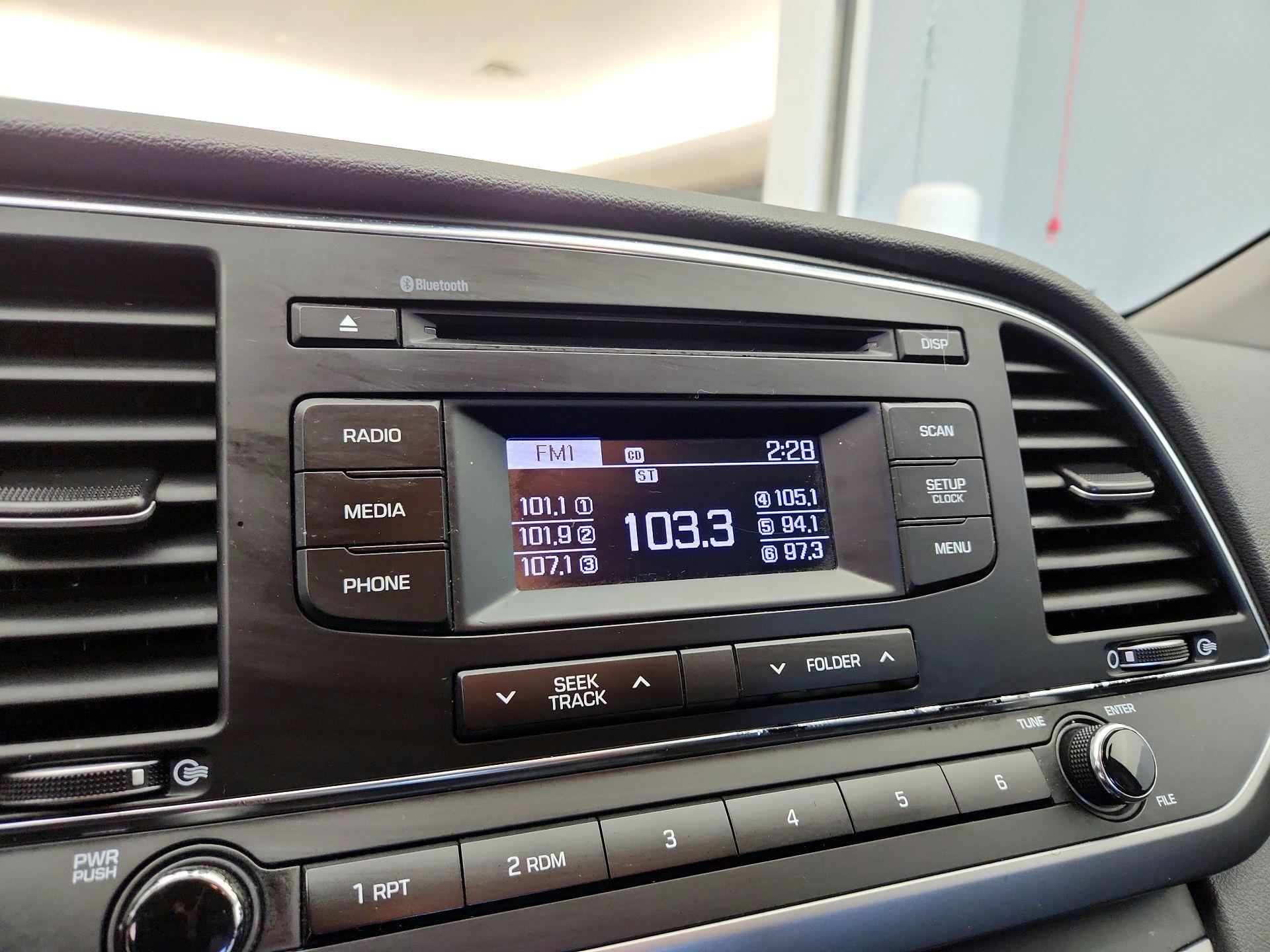 Thumbnail: 2018 Hyundai Elantra - 14