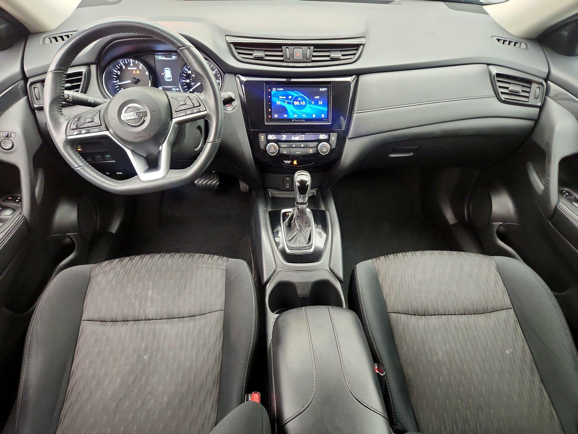 Thumbnail: 2017 Nissan Rogue - 9