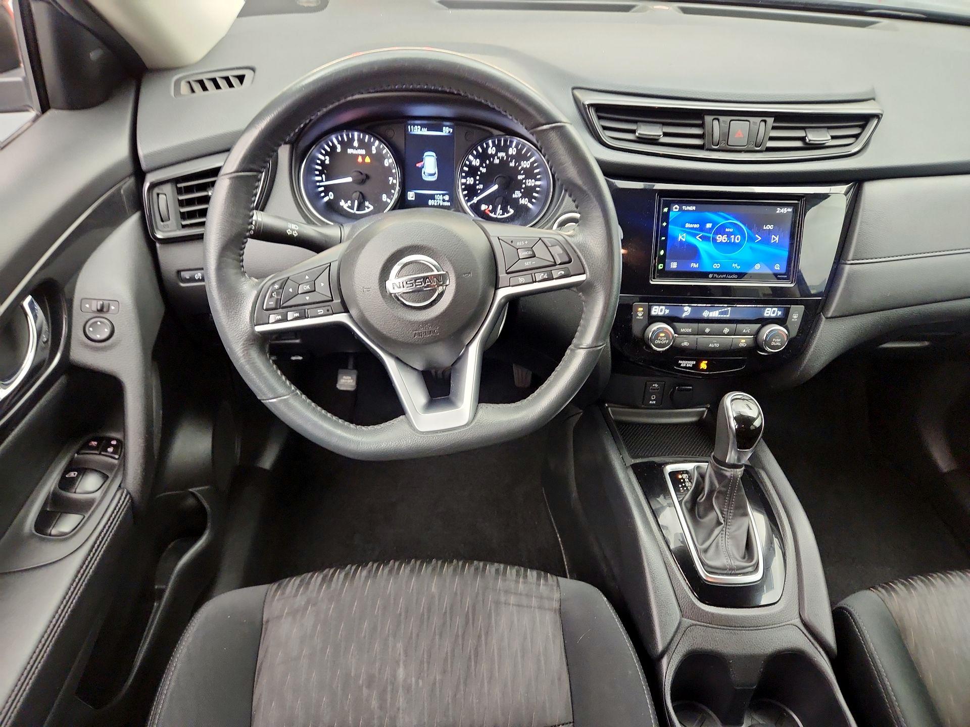 Thumbnail: 2017 Nissan Rogue - 10