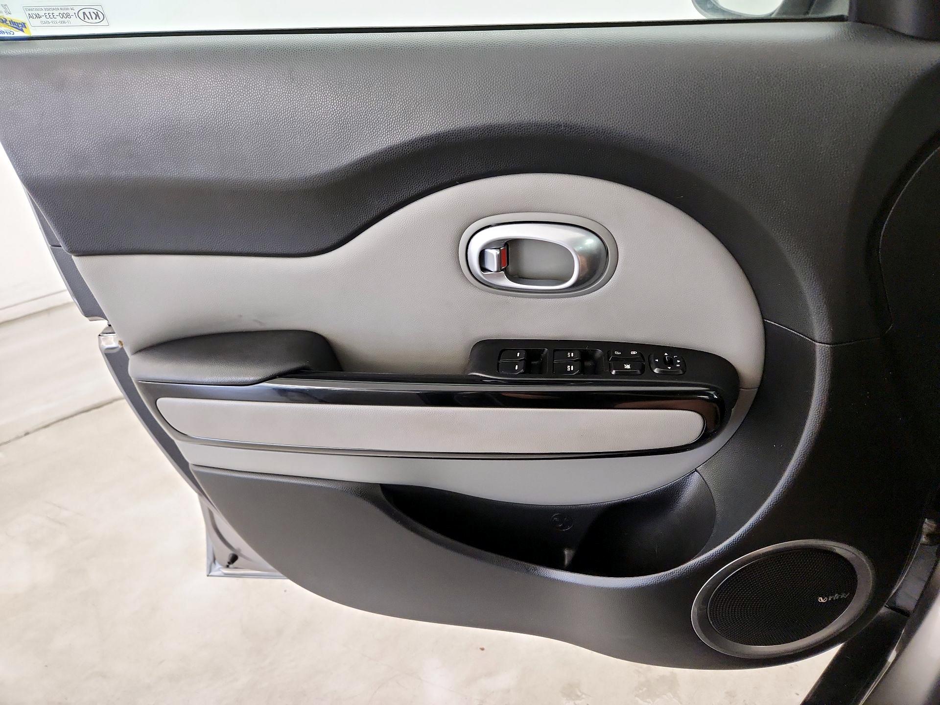 Thumbnail: 2016 Kia Soul - 12