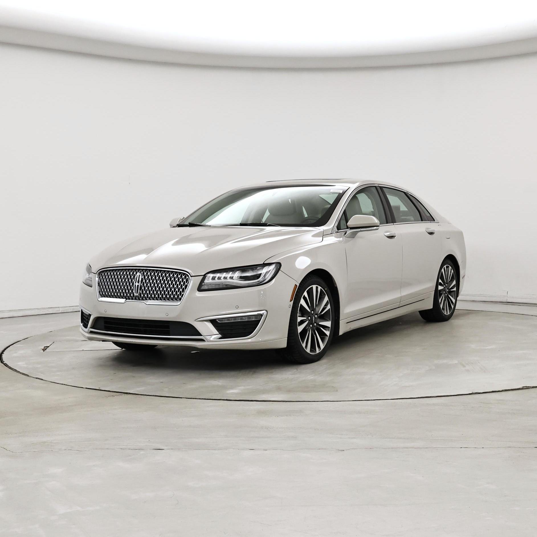 Thumbnail: 2019 Lincoln MKZ - 4