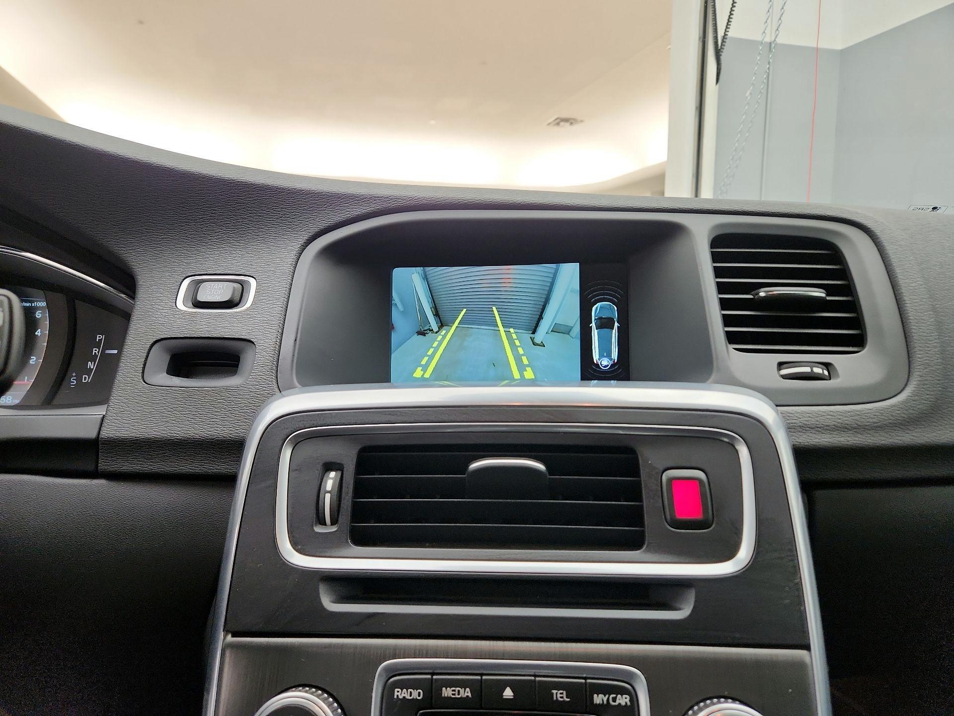 Thumbnail: 2015 Volvo S60 - 15