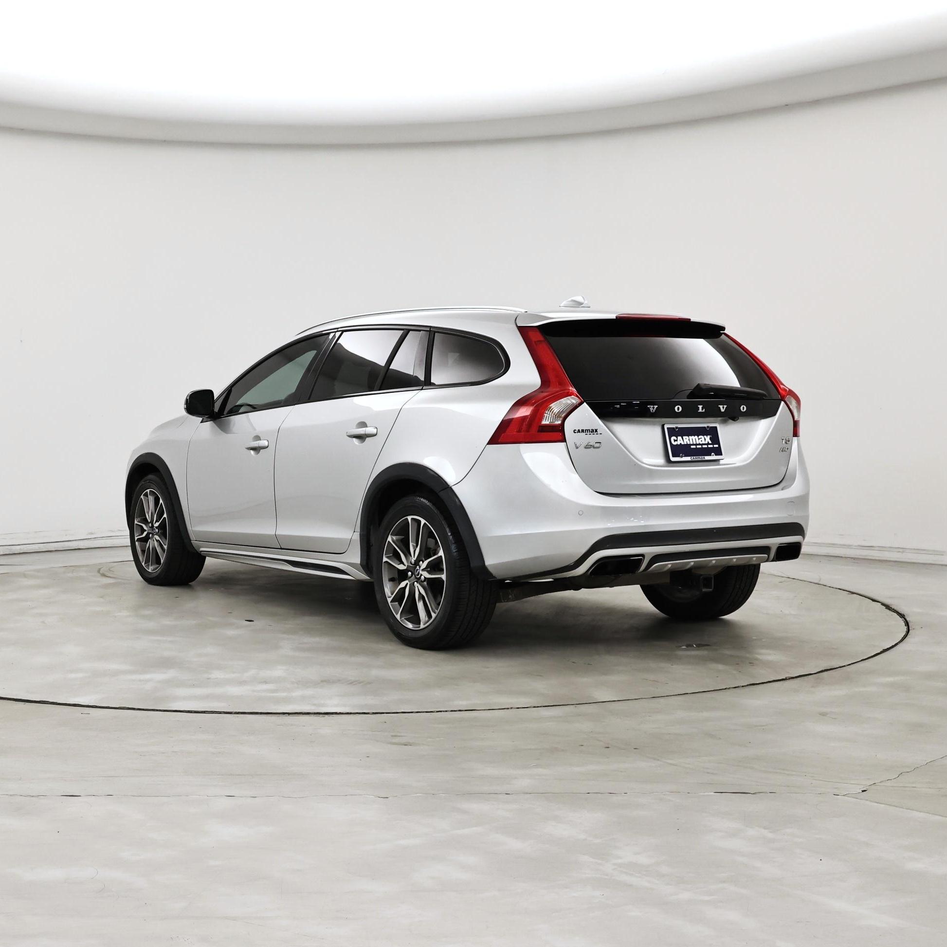 Thumbnail: 2015 Volvo S60 - 2