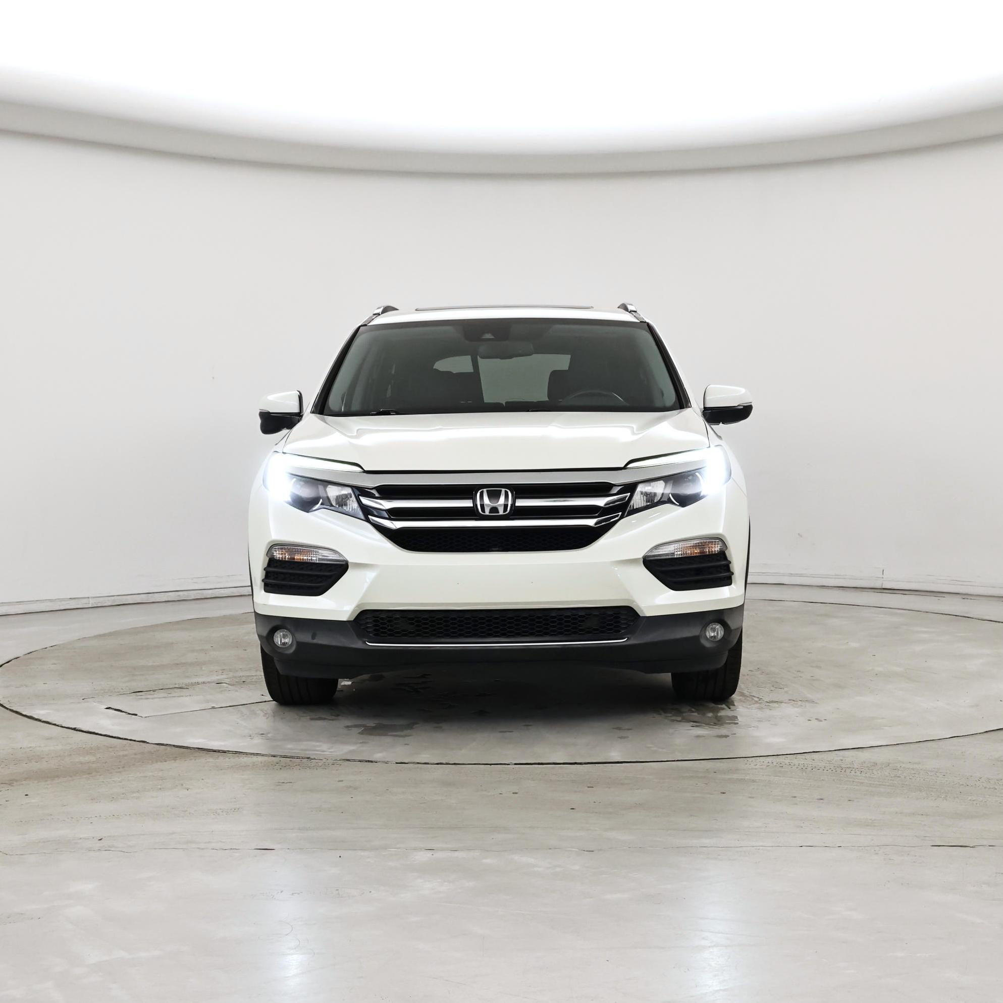 Thumbnail: 2017 Honda Pilot - 5