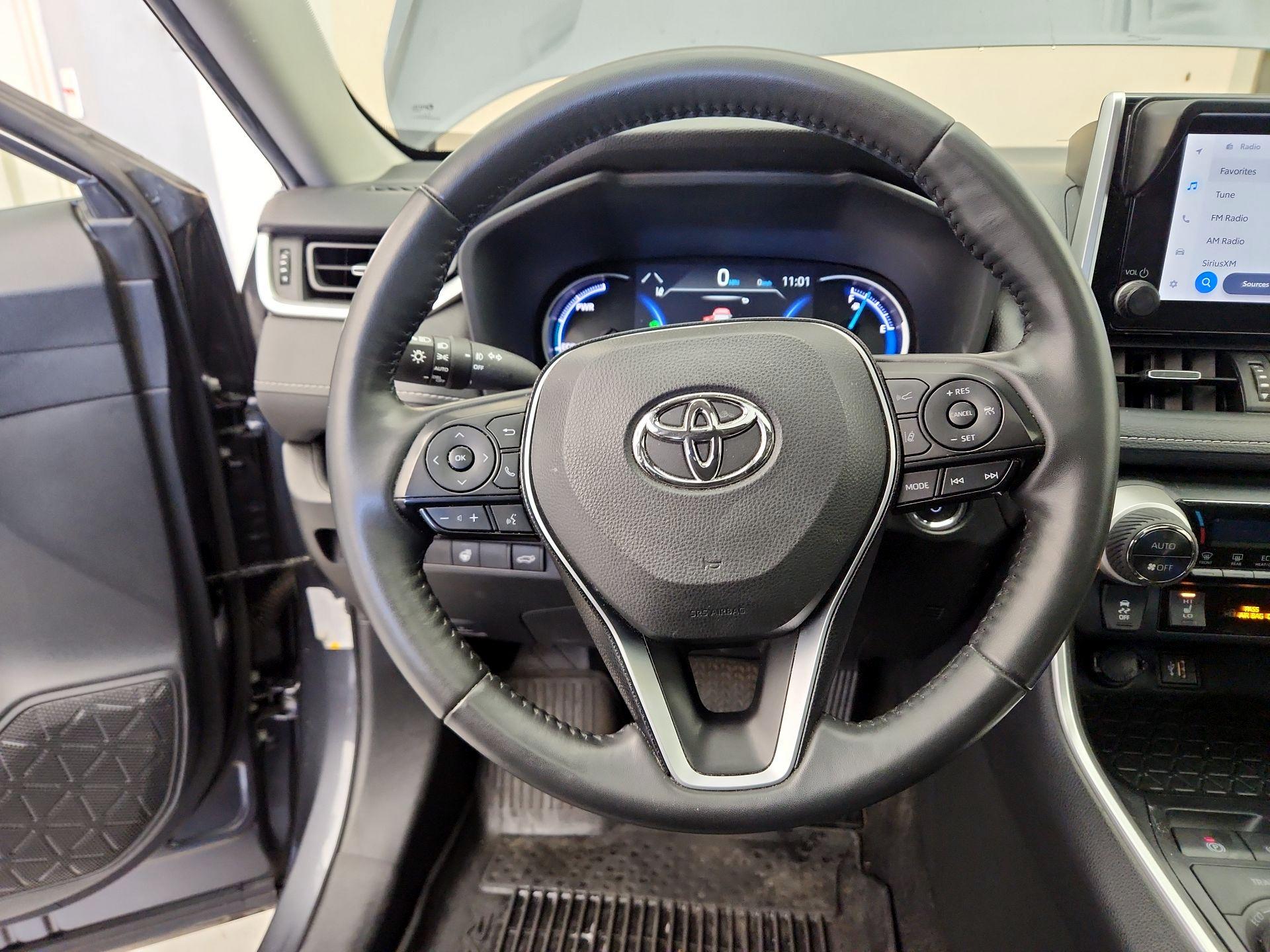 Thumbnail: 2024 Toyota RAV4 - 10