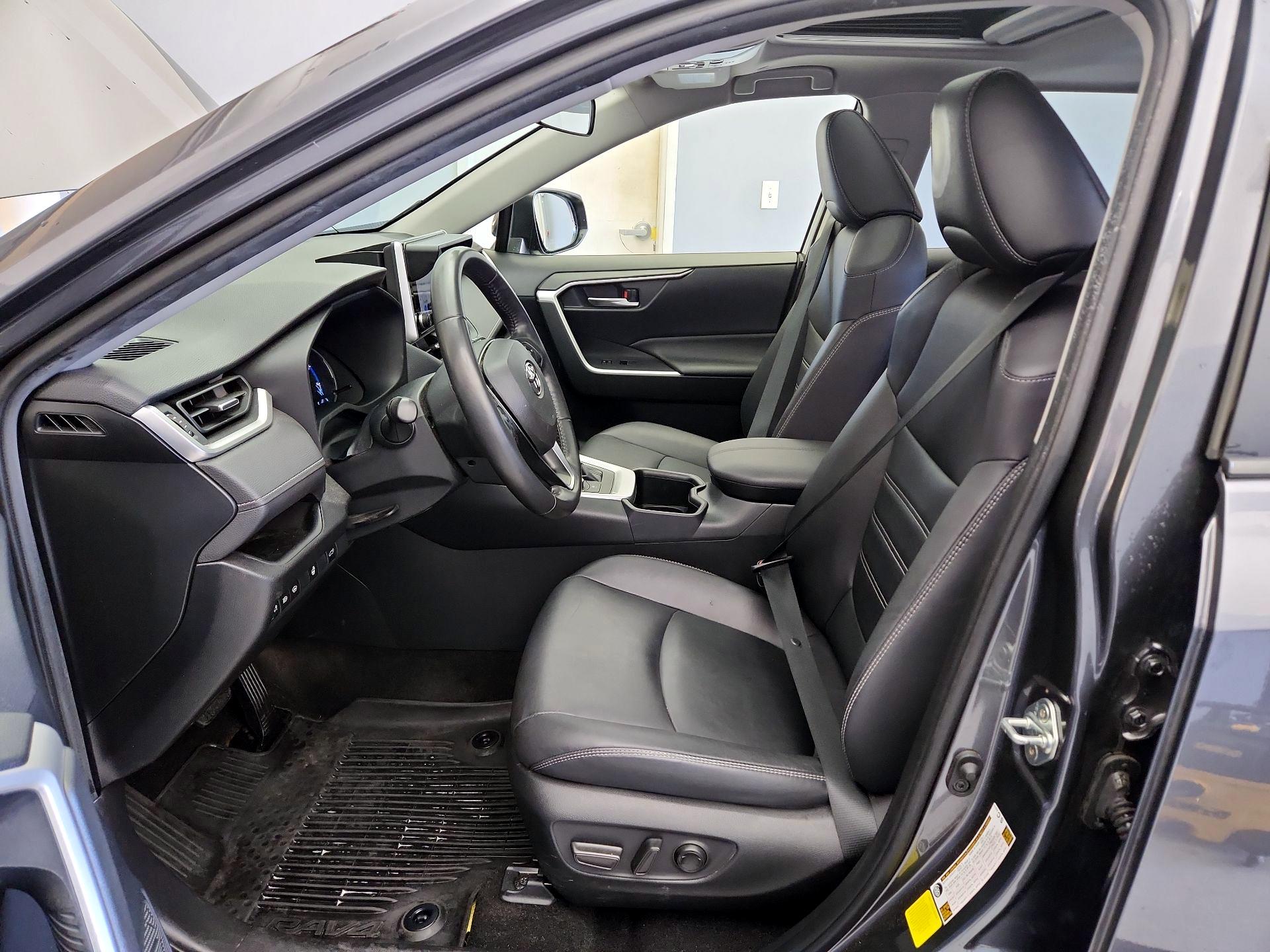 Thumbnail: 2024 Toyota RAV4 - 11