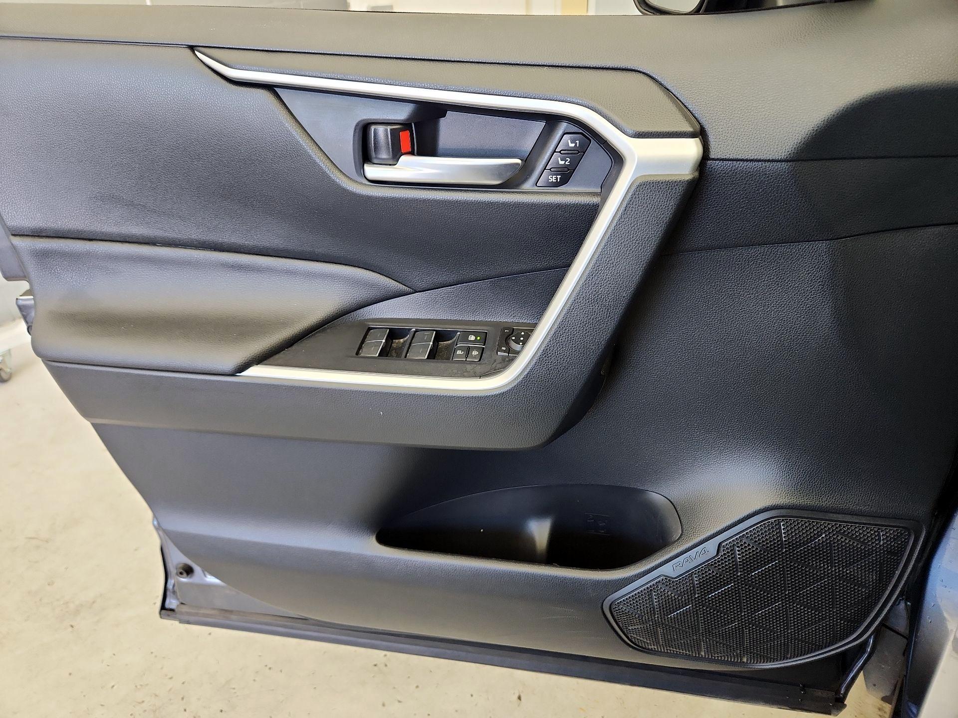 Thumbnail: 2024 Toyota RAV4 - 12