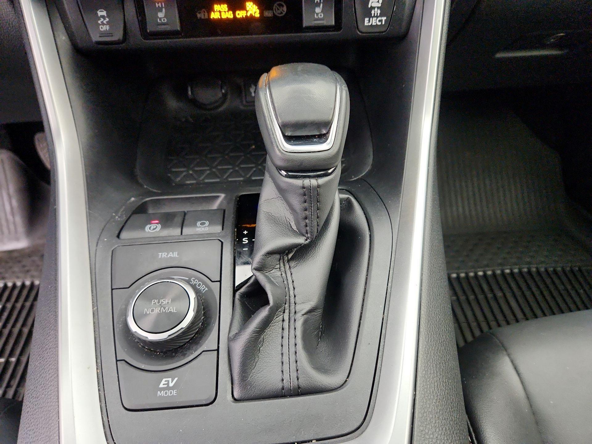 Thumbnail: 2024 Toyota RAV4 - 17