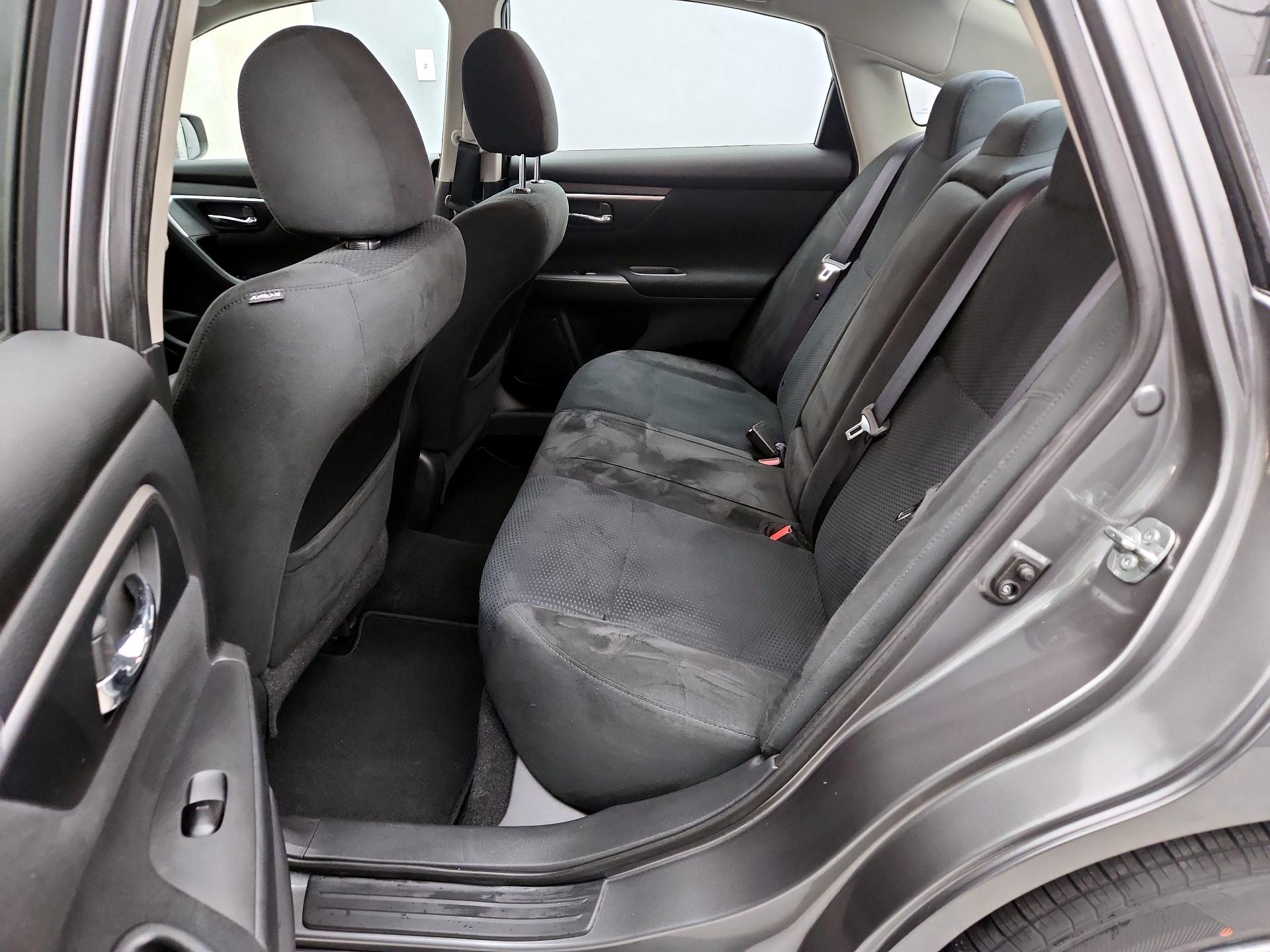 Thumbnail: 2015 Nissan Altima - 19