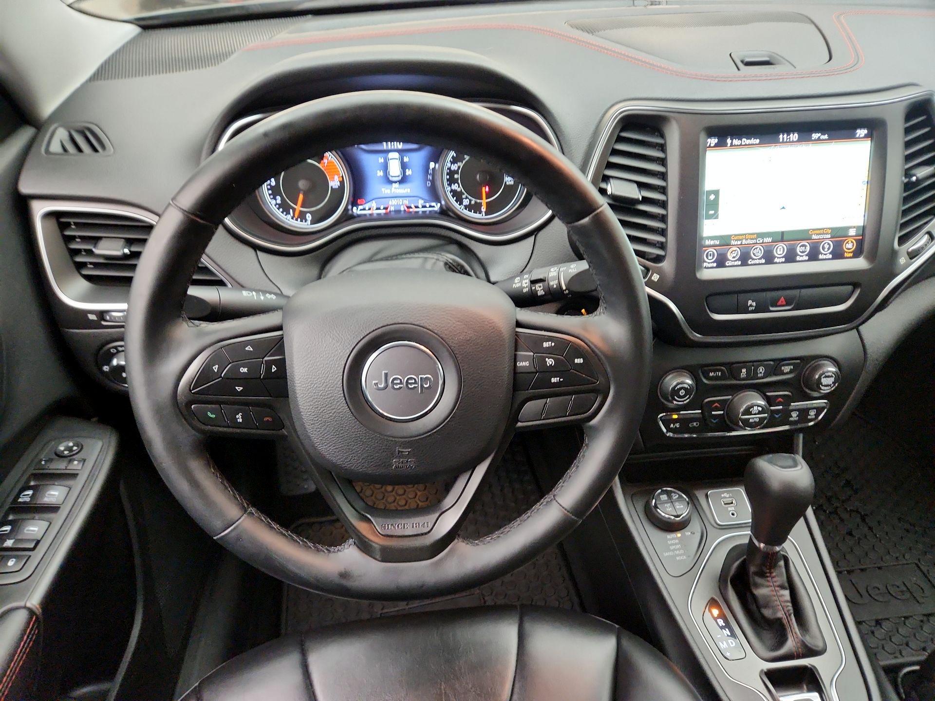 Thumbnail: 2019 Jeep Cherokee - 10