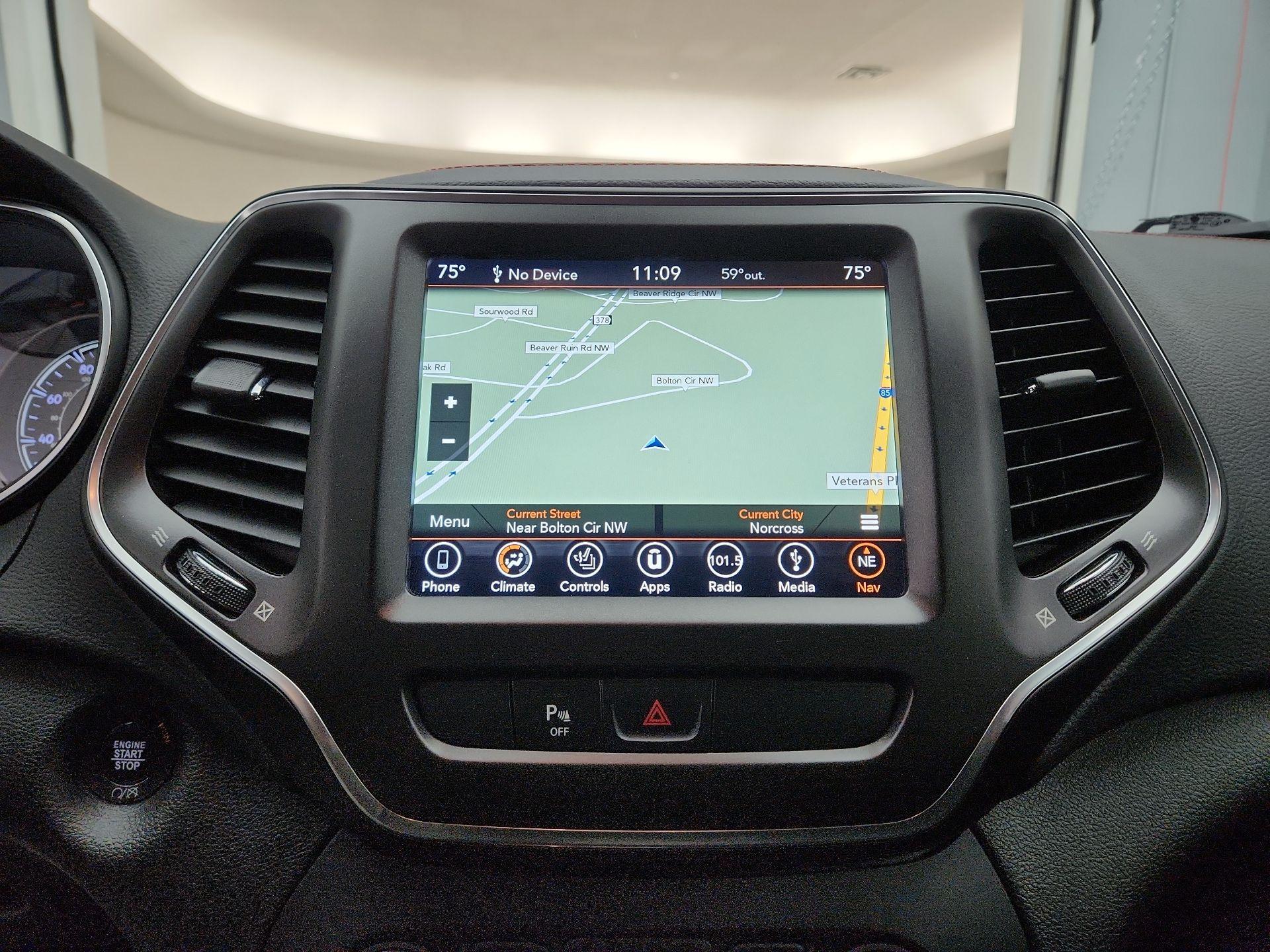 Thumbnail: 2019 Jeep Cherokee - 14