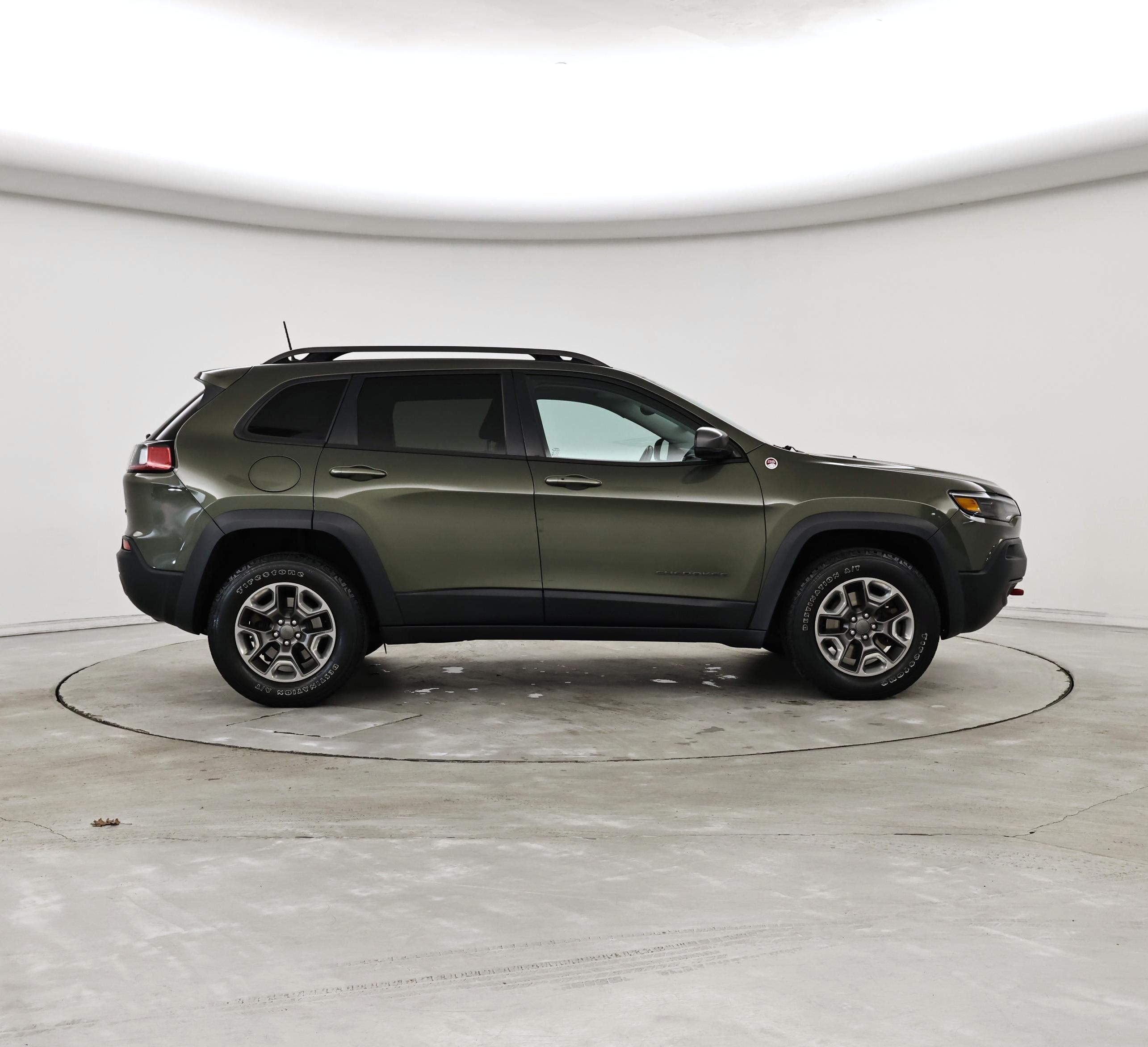 Thumbnail: 2019 Jeep Cherokee - 7