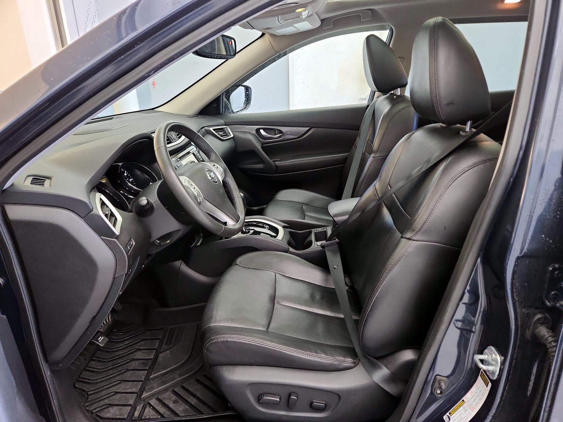 Thumbnail: 2016 Nissan Rogue - 11