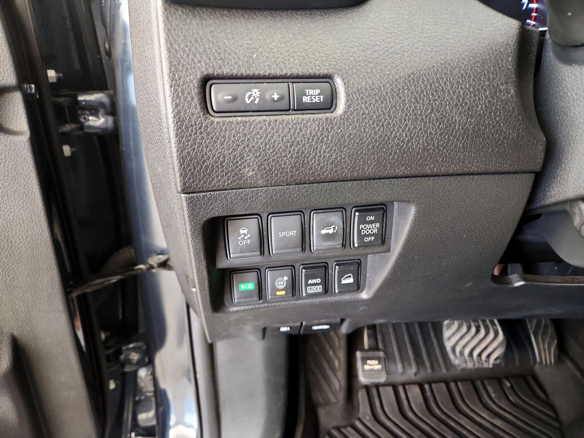 Thumbnail: 2016 Nissan Rogue - 13