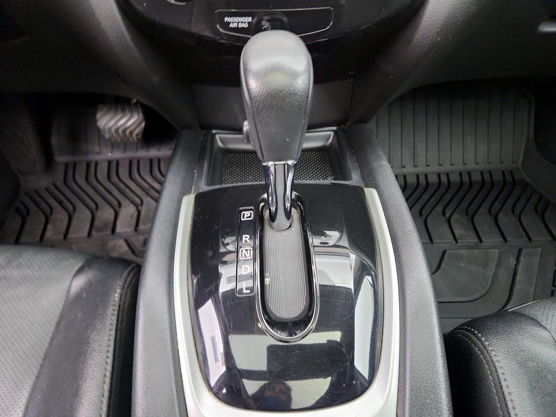 Thumbnail: 2016 Nissan Rogue - 18