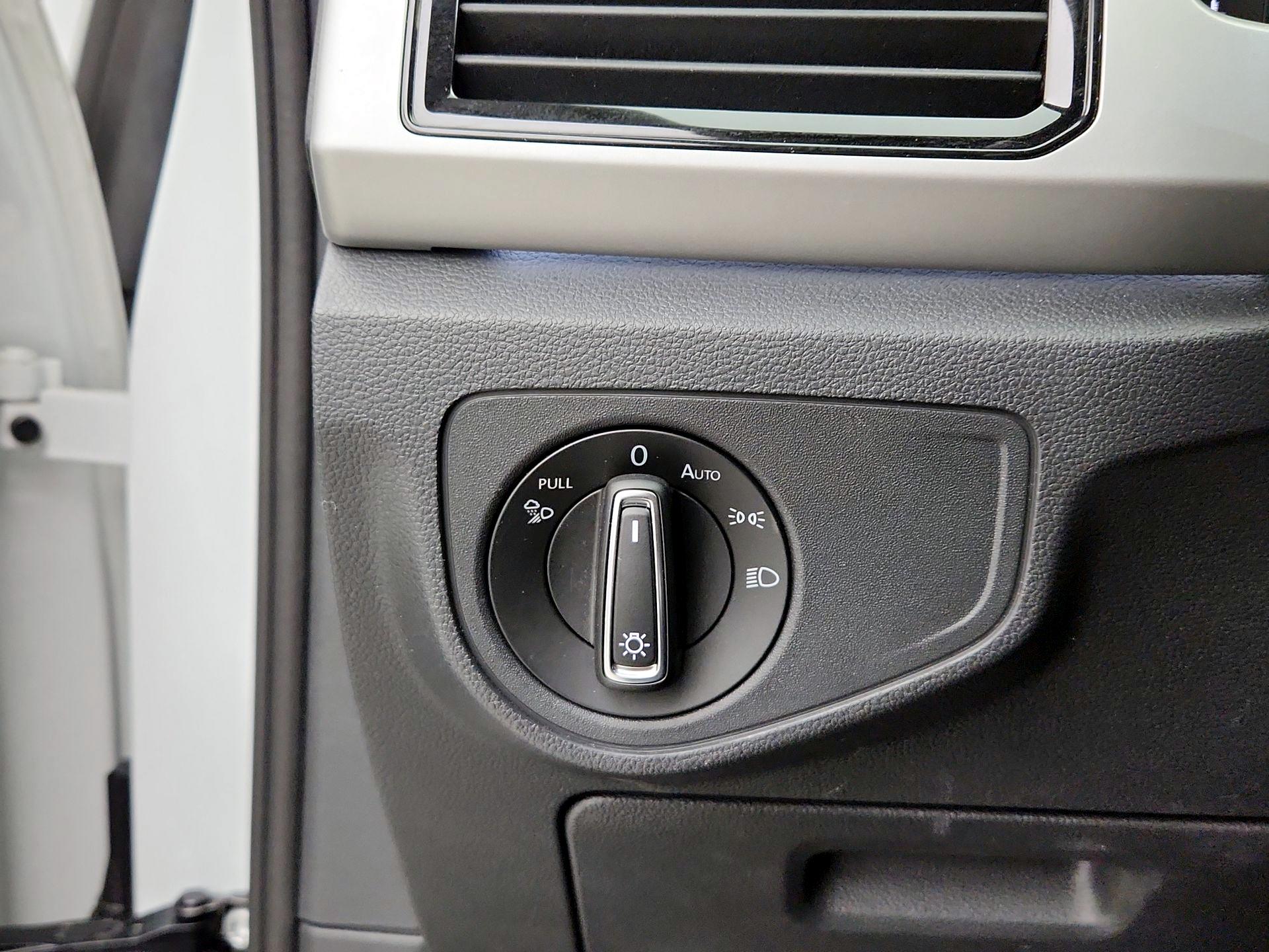 Thumbnail: 2021 Volkswagen Atlas - 13