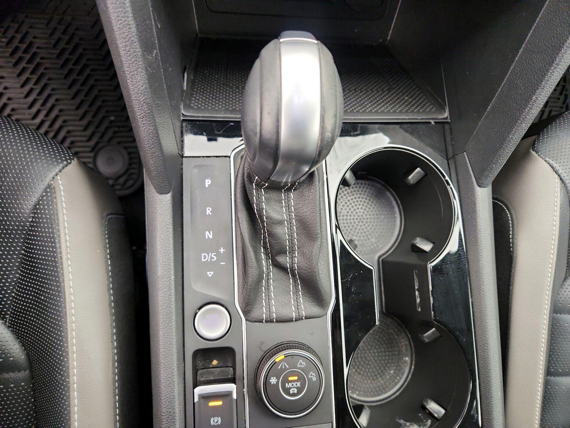 Thumbnail: 2021 Volkswagen Atlas - 17