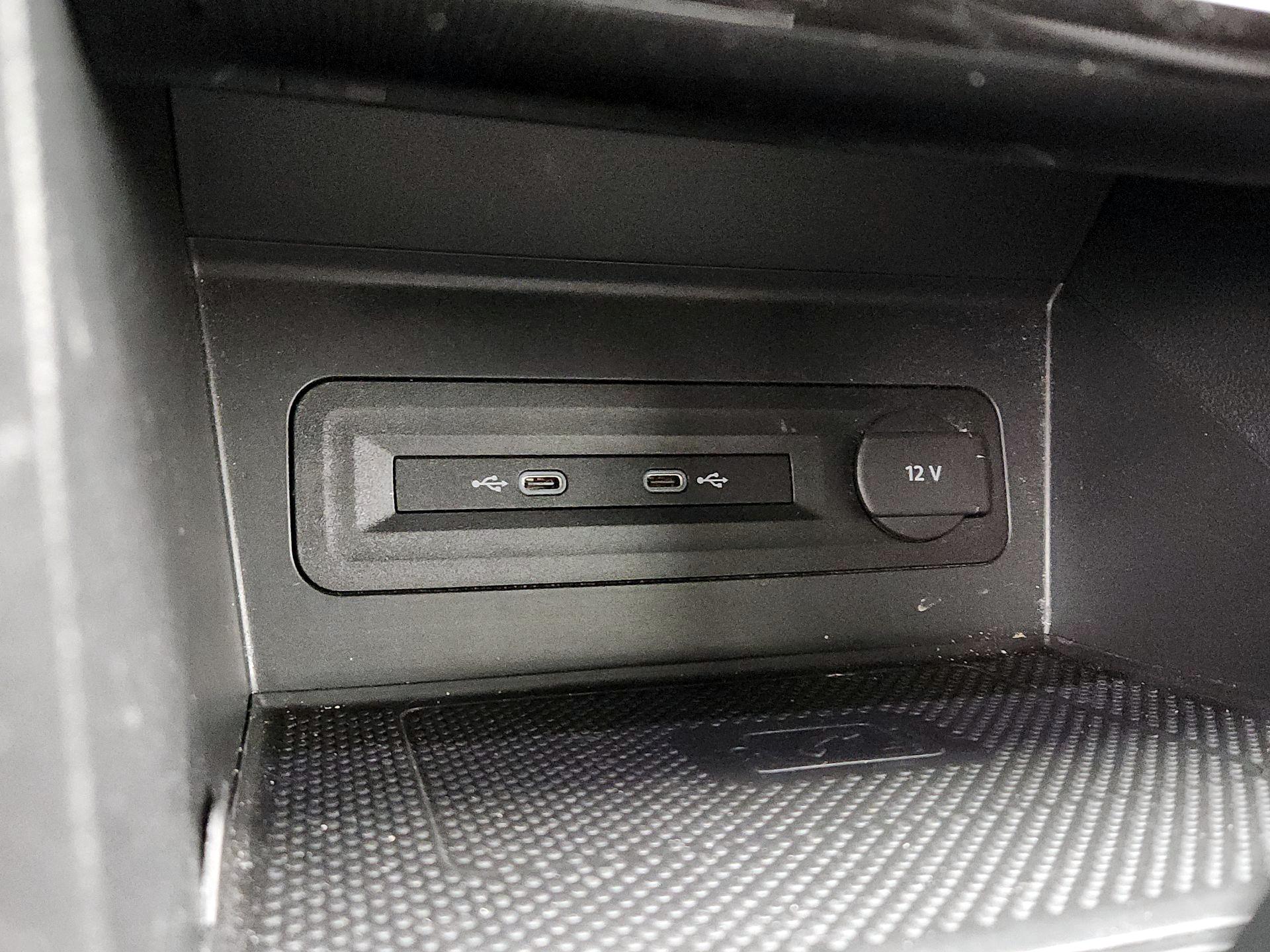 Thumbnail: 2021 Volkswagen Atlas - 18