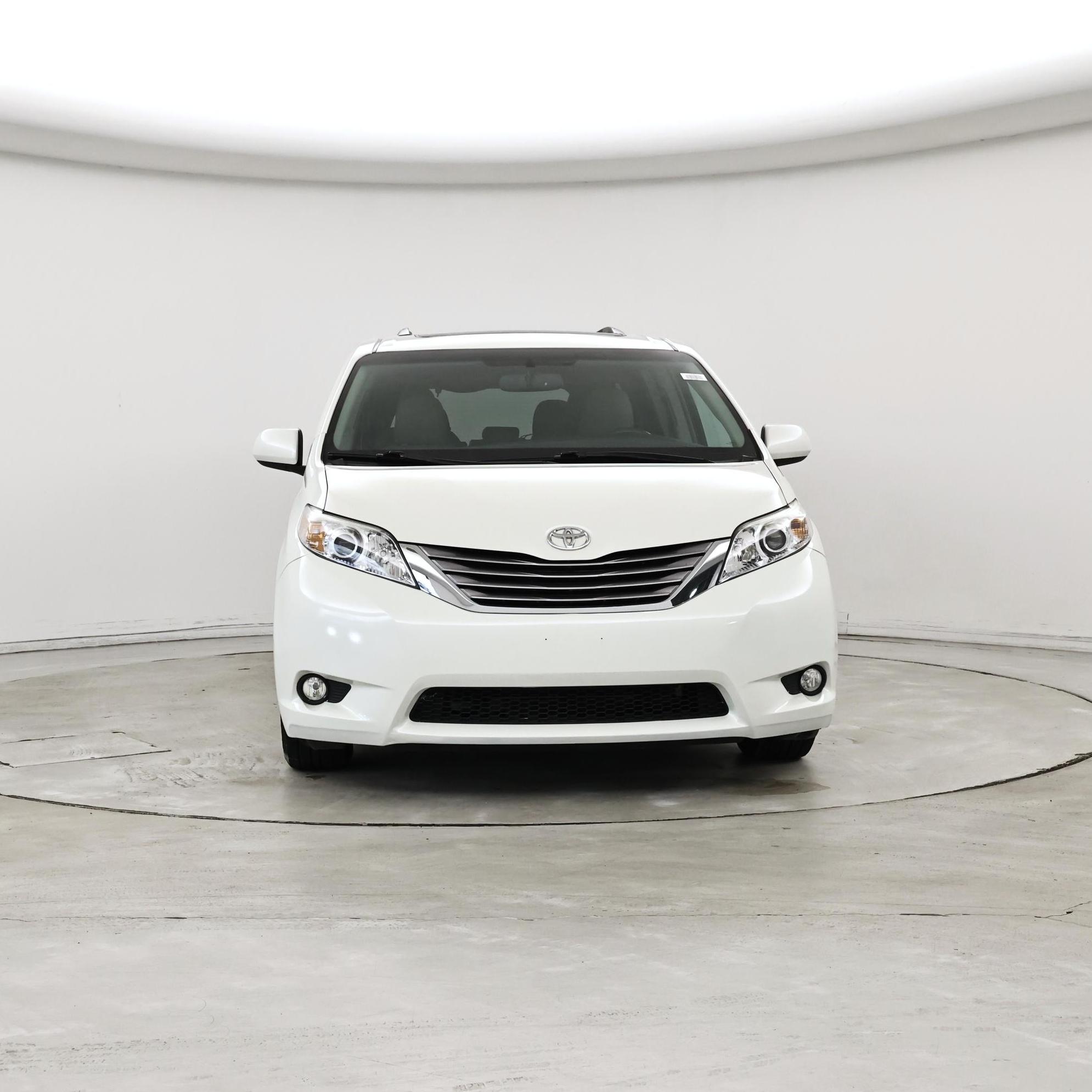 Thumbnail: 2016 Toyota Sienna - 5