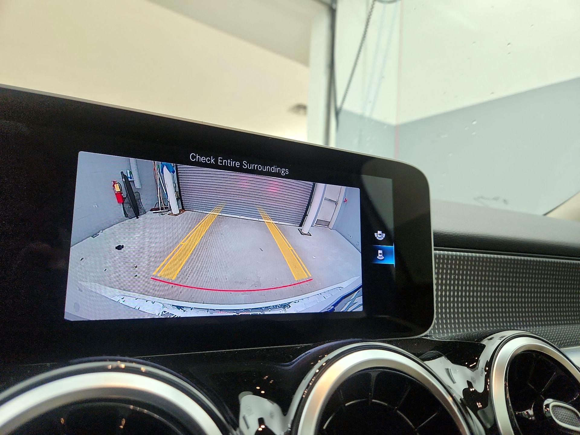 Thumbnail: 2020 Mercedes-Benz GLB - 14