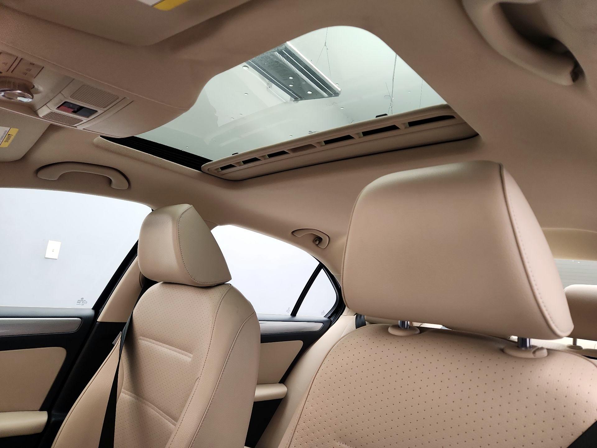 Thumbnail: 2015 Volkswagen Jetta - 19