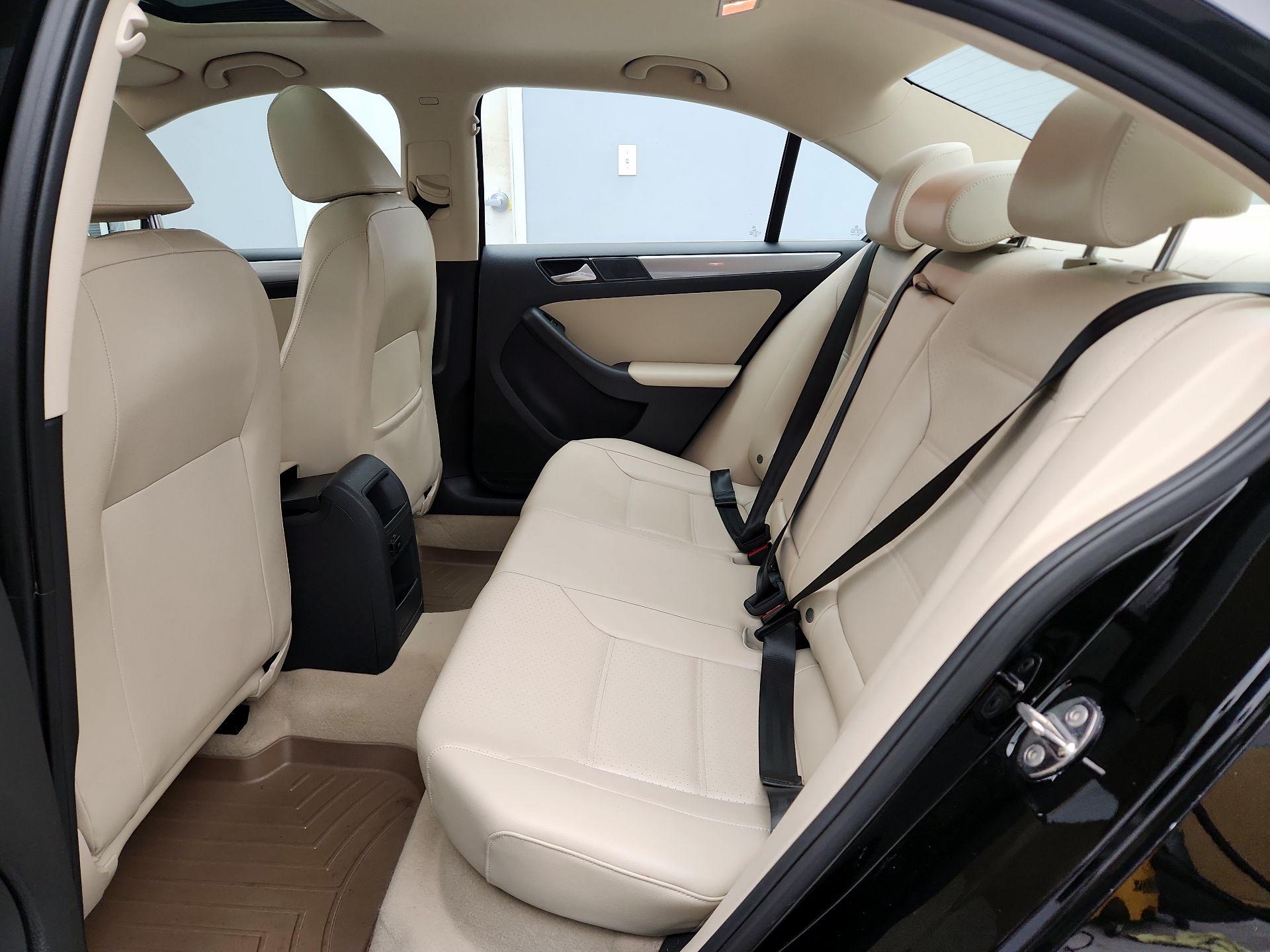 Thumbnail: 2015 Volkswagen Jetta - 20