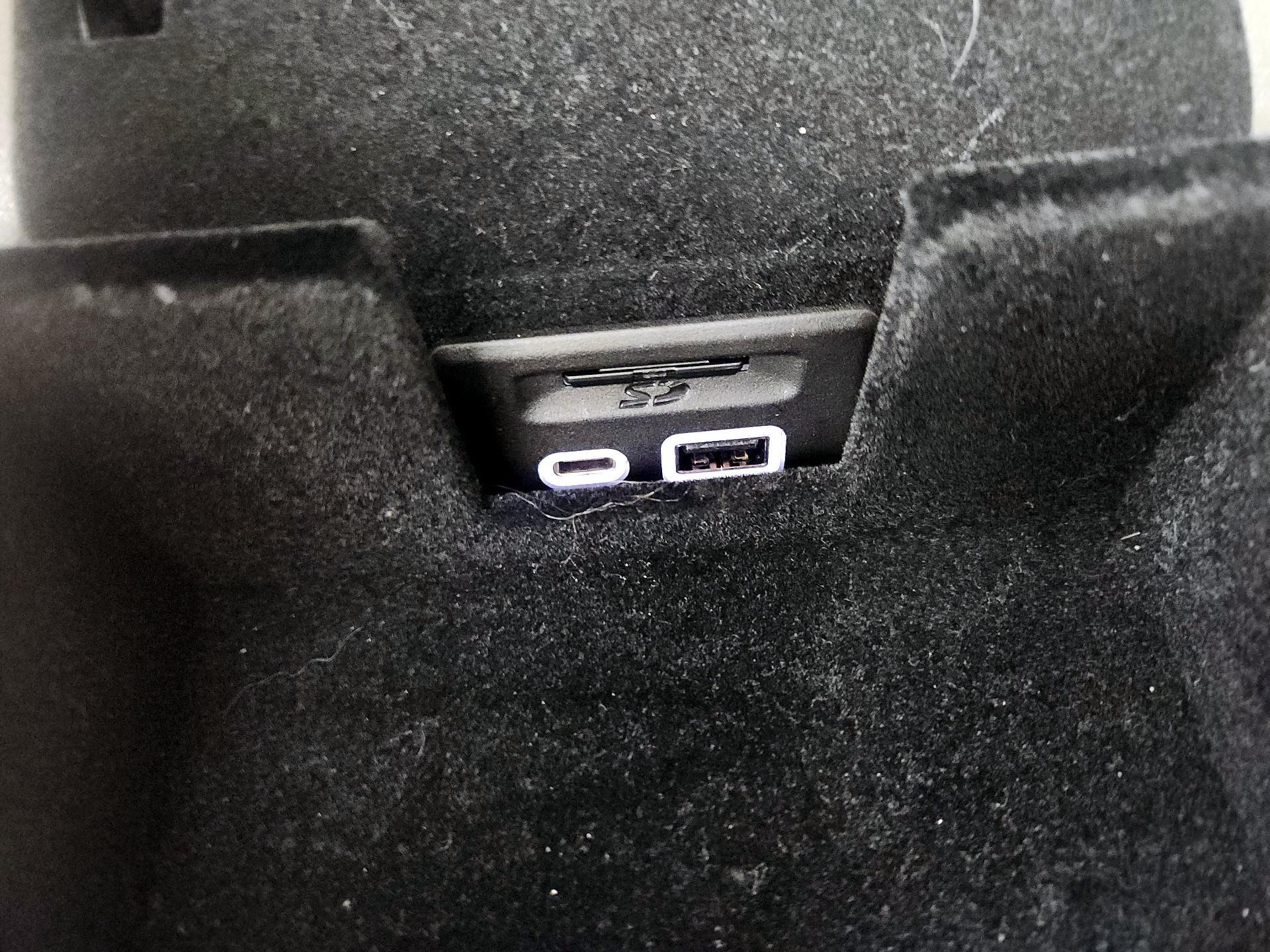 Thumbnail: 2021 Cadillac XT5 - 19