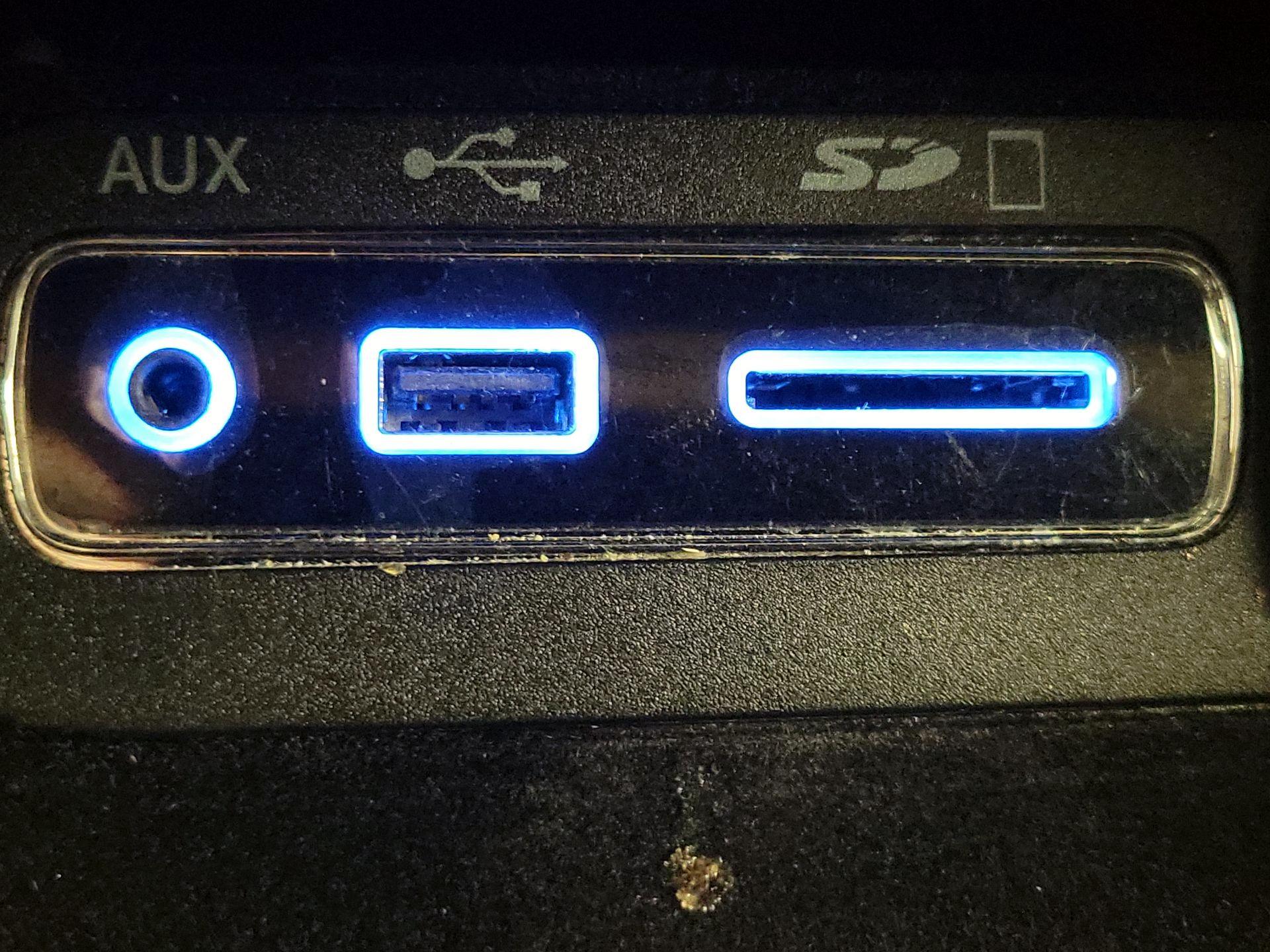 Thumbnail: 2017 Jeep Grand Cherokee - 19