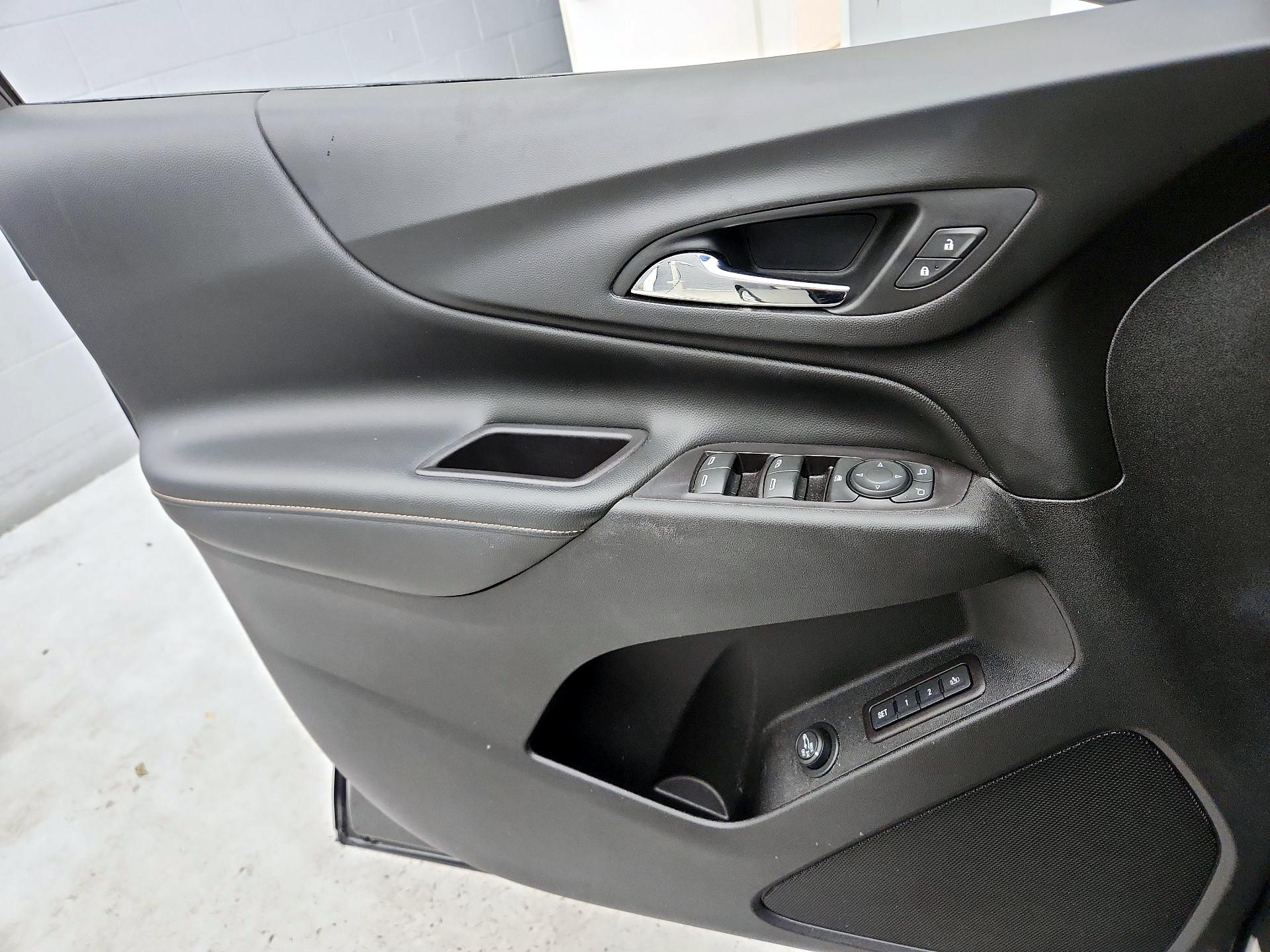 Thumbnail: 2020 Chevrolet Equinox - 12