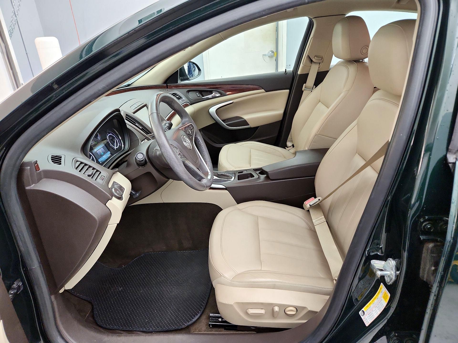 Thumbnail: 2015 Buick Regal - 11