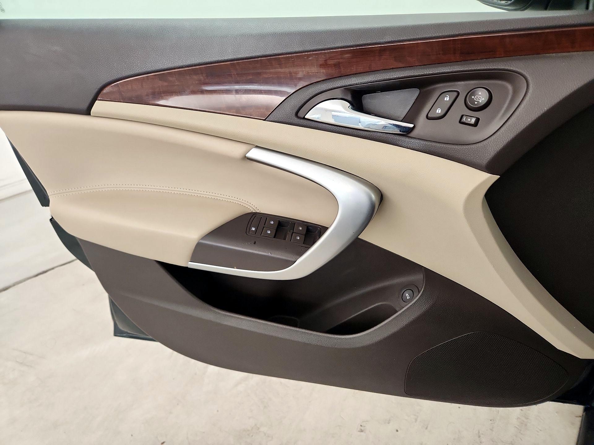 Thumbnail: 2015 Buick Regal - 12