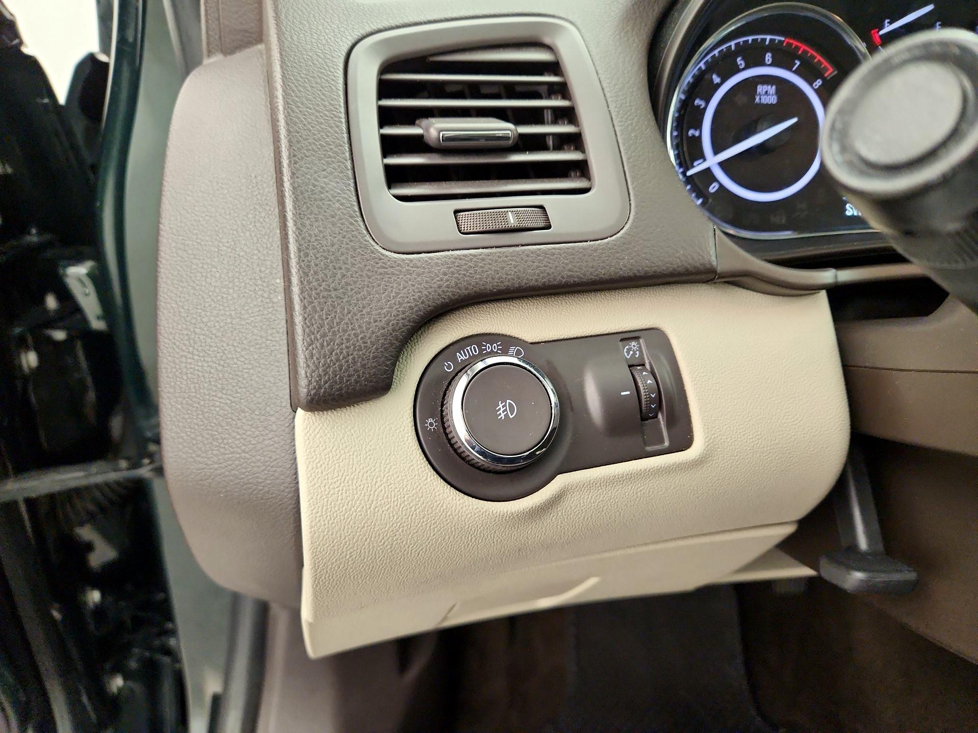 Thumbnail: 2015 Buick Regal - 13