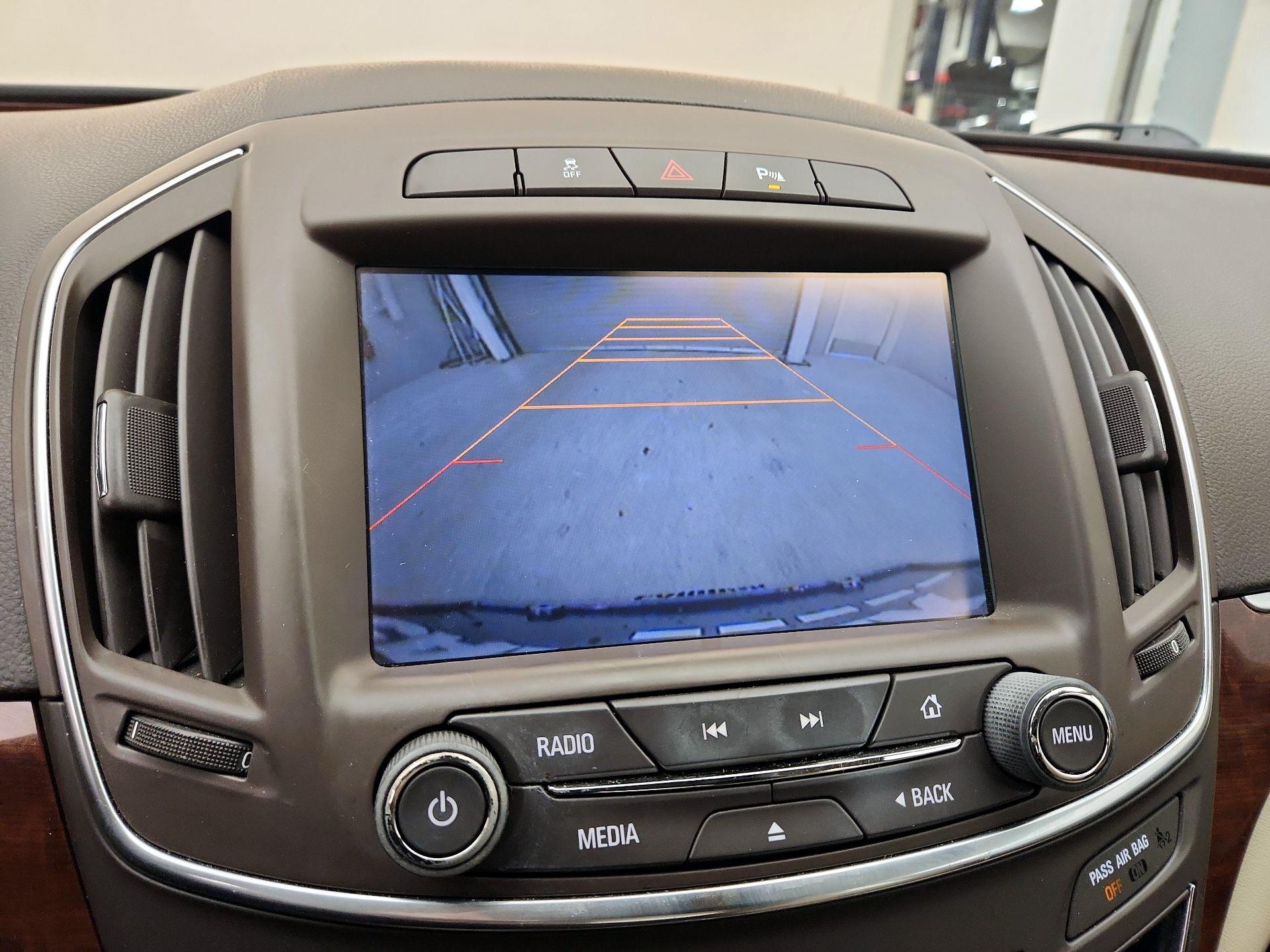 Thumbnail: 2015 Buick Regal - 15