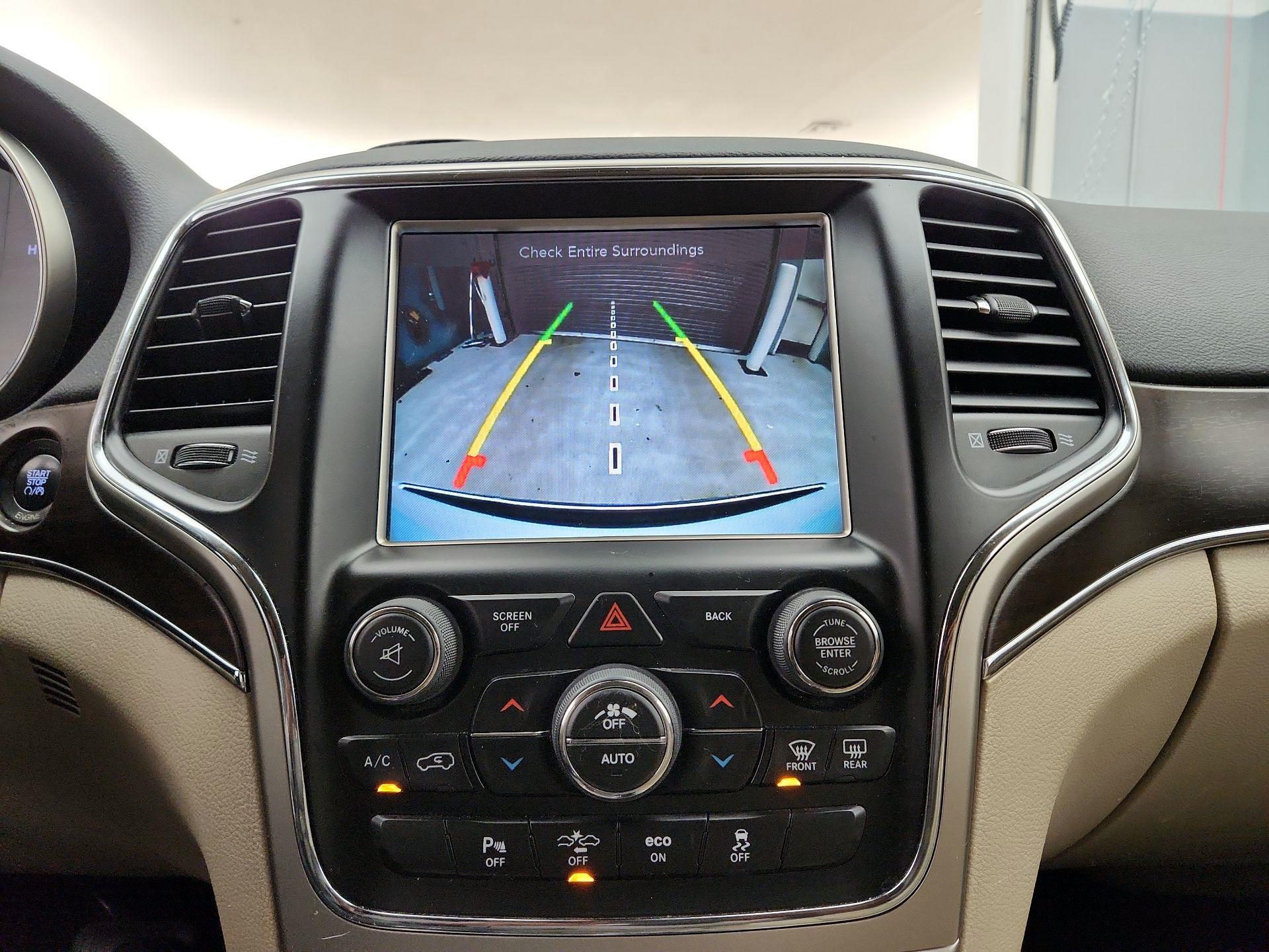 Thumbnail: 2015 Jeep Grand Cherokee - 15