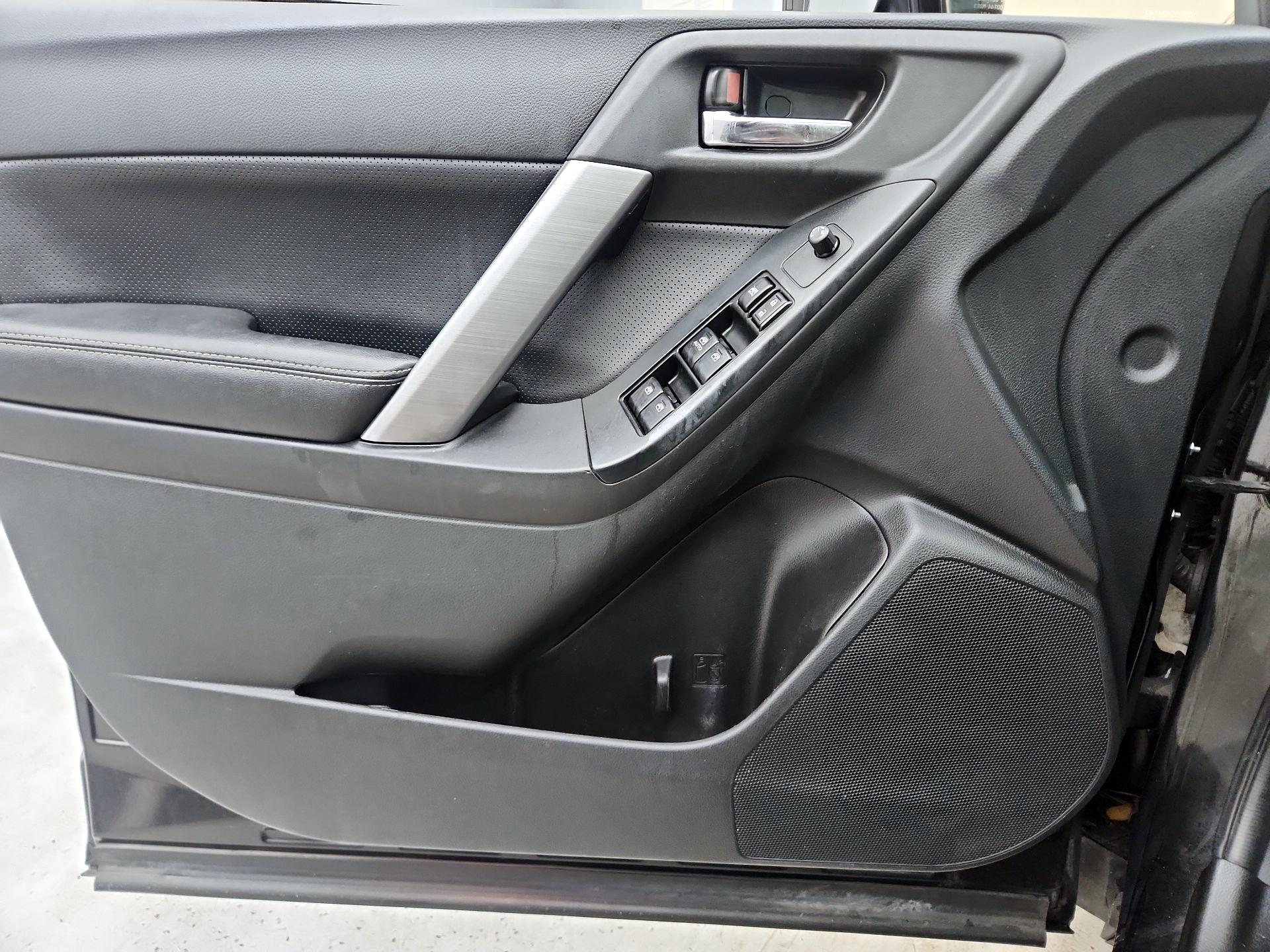 Thumbnail: 2015 Subaru Forester - 12