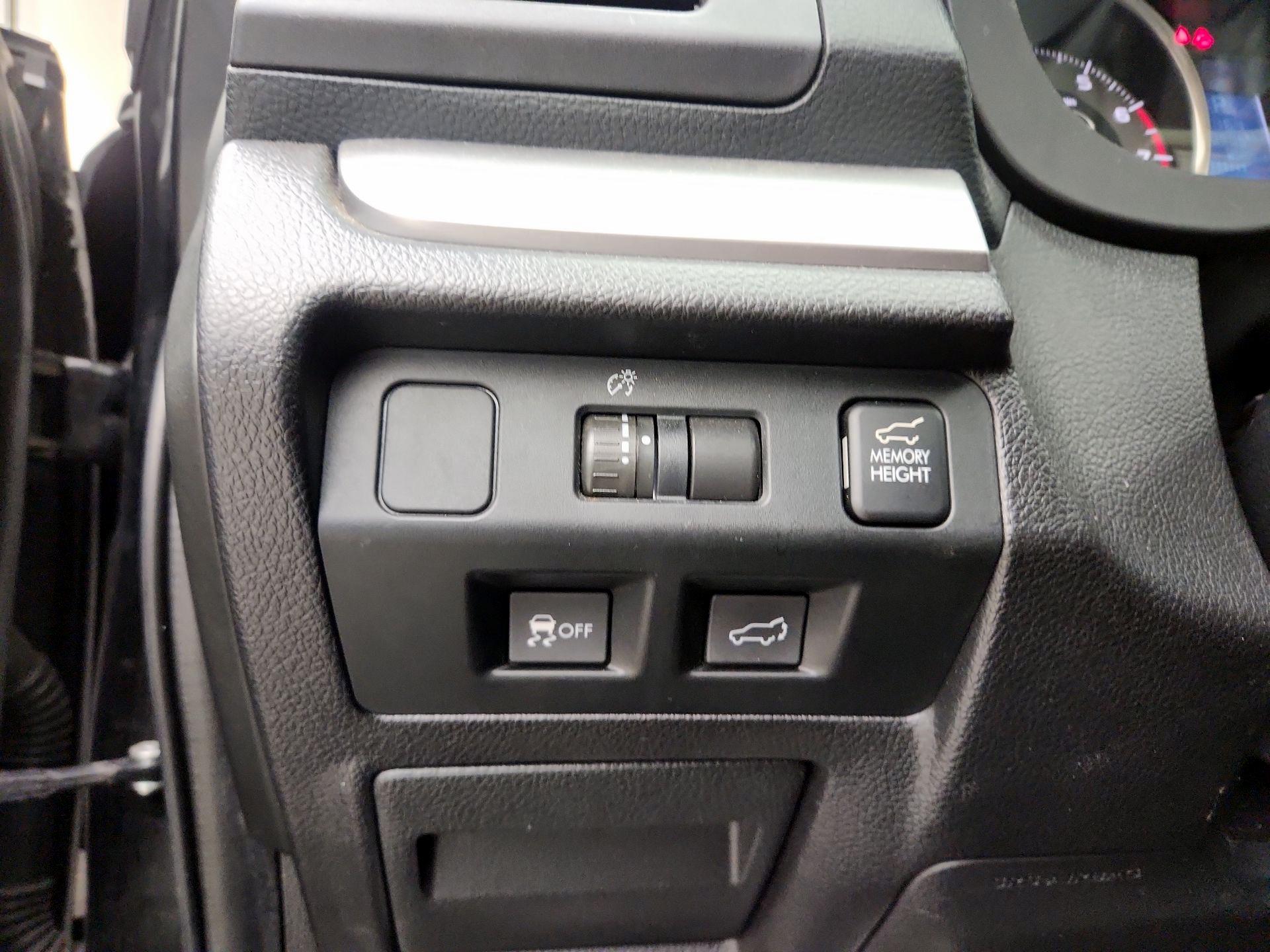 Thumbnail: 2015 Subaru Forester - 13