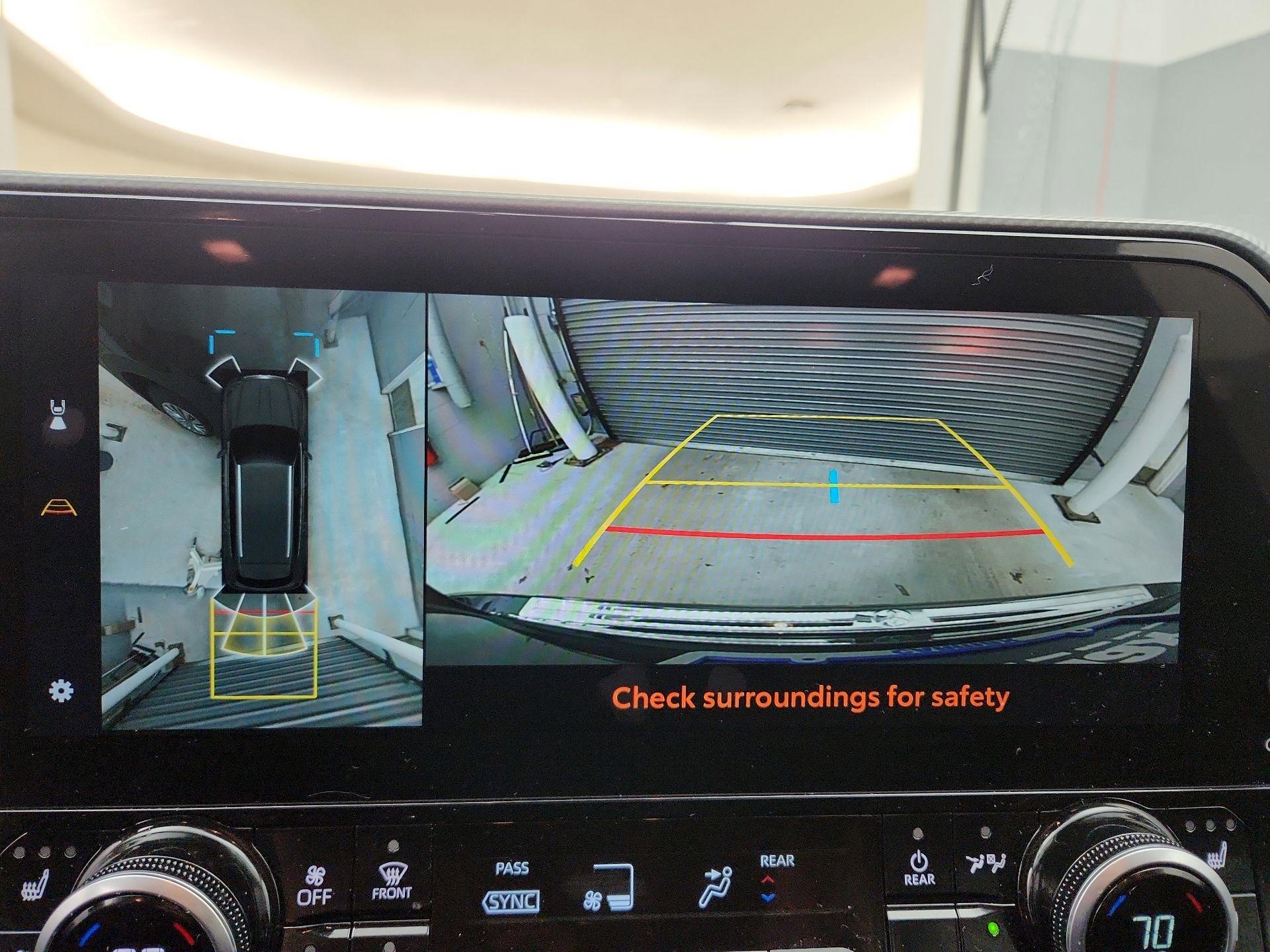 Thumbnail: 2023 Toyota Highlander - 14