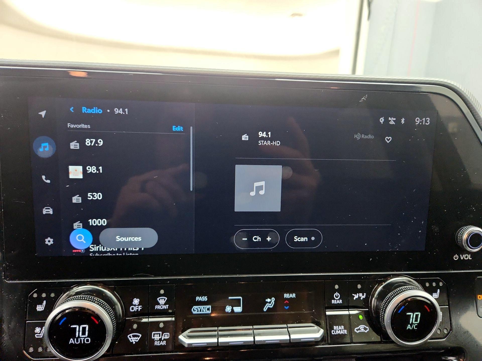 Thumbnail: 2023 Toyota Highlander - 15