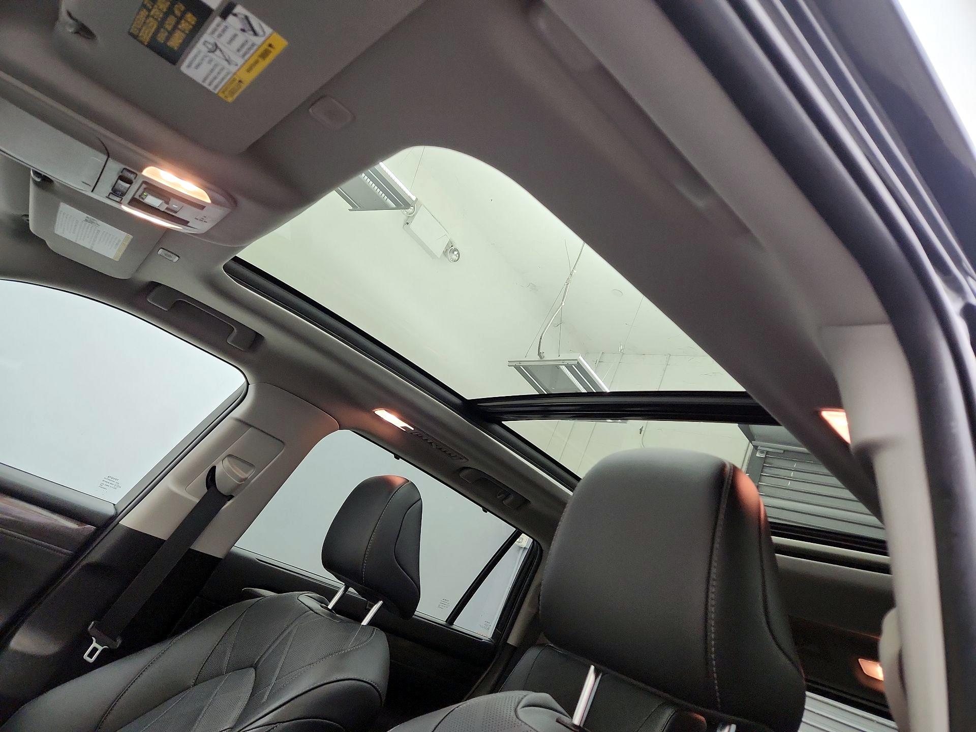 Thumbnail: 2023 Toyota Highlander - 19