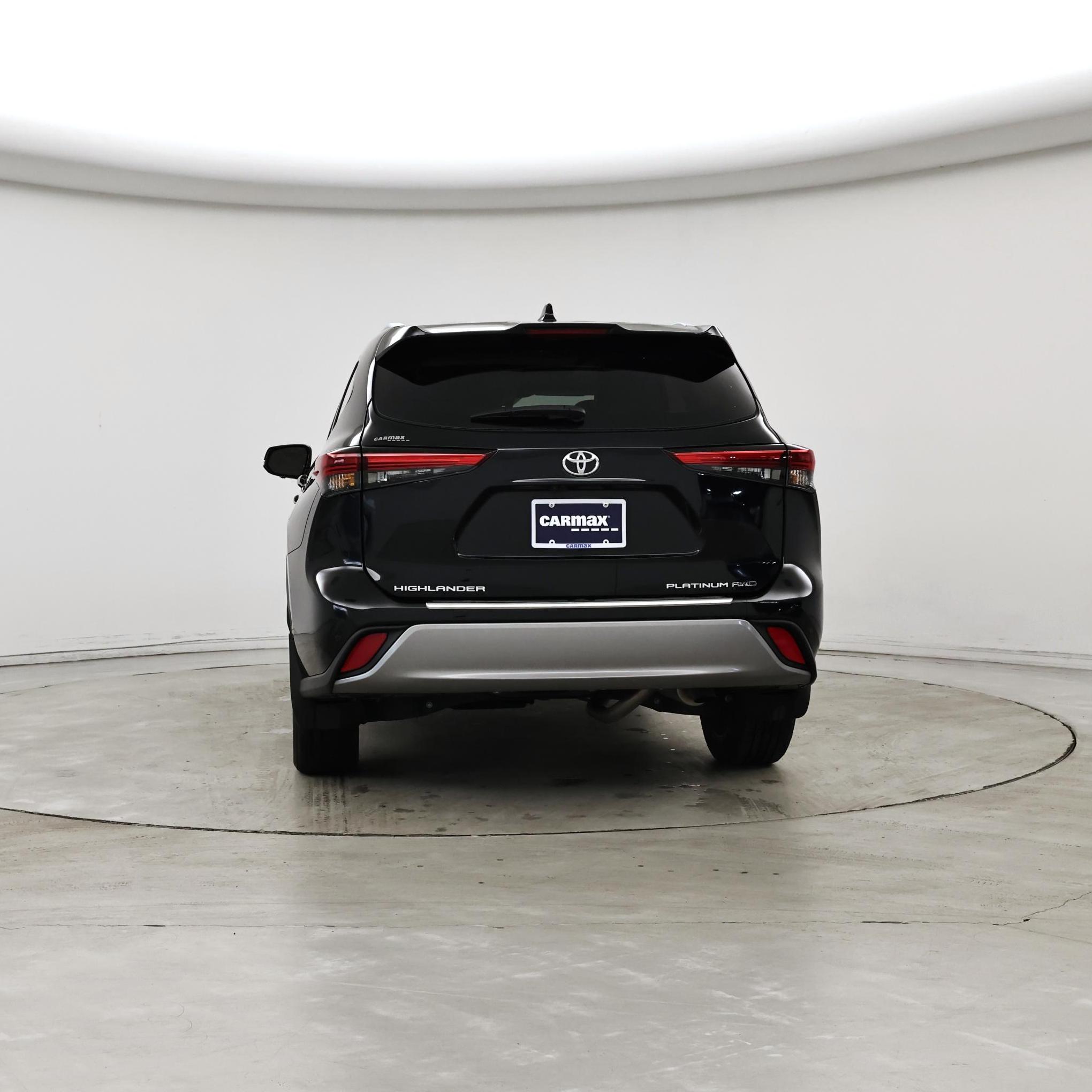 Thumbnail: 2023 Toyota Highlander - 6