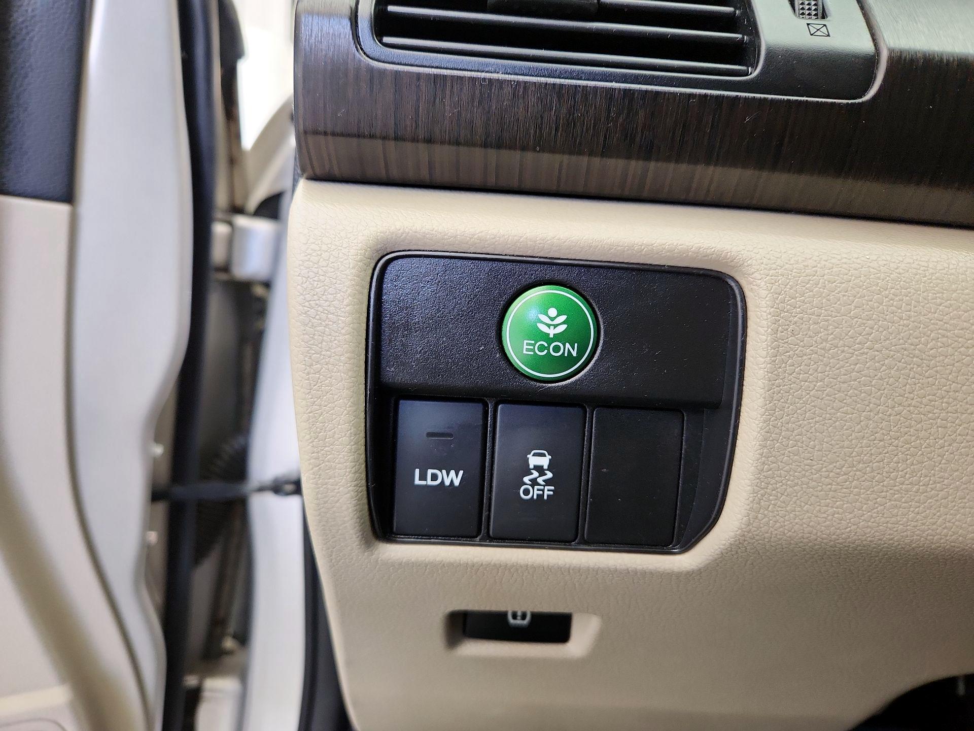 Thumbnail: 2015 Honda Accord - 13