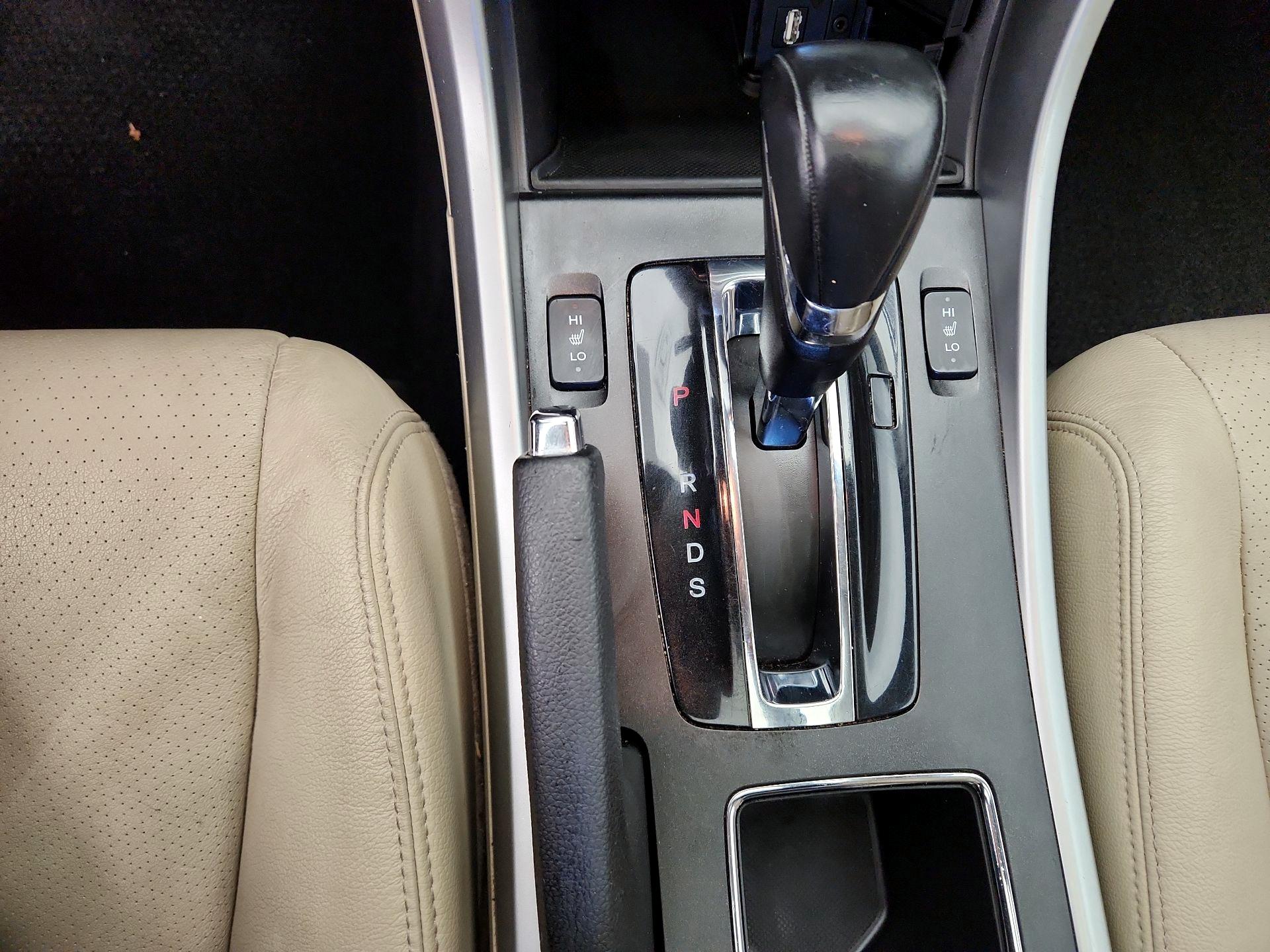 Thumbnail: 2015 Honda Accord - 17