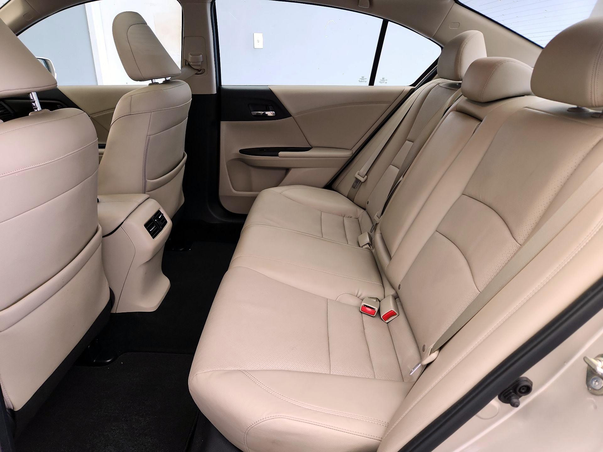 Thumbnail: 2015 Honda Accord - 20