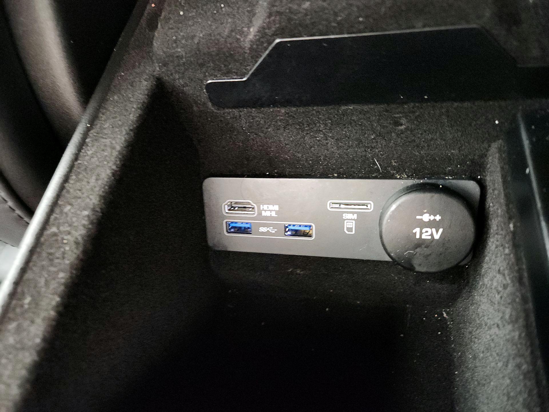 Thumbnail: 2018 Jaguar F-Type - 18