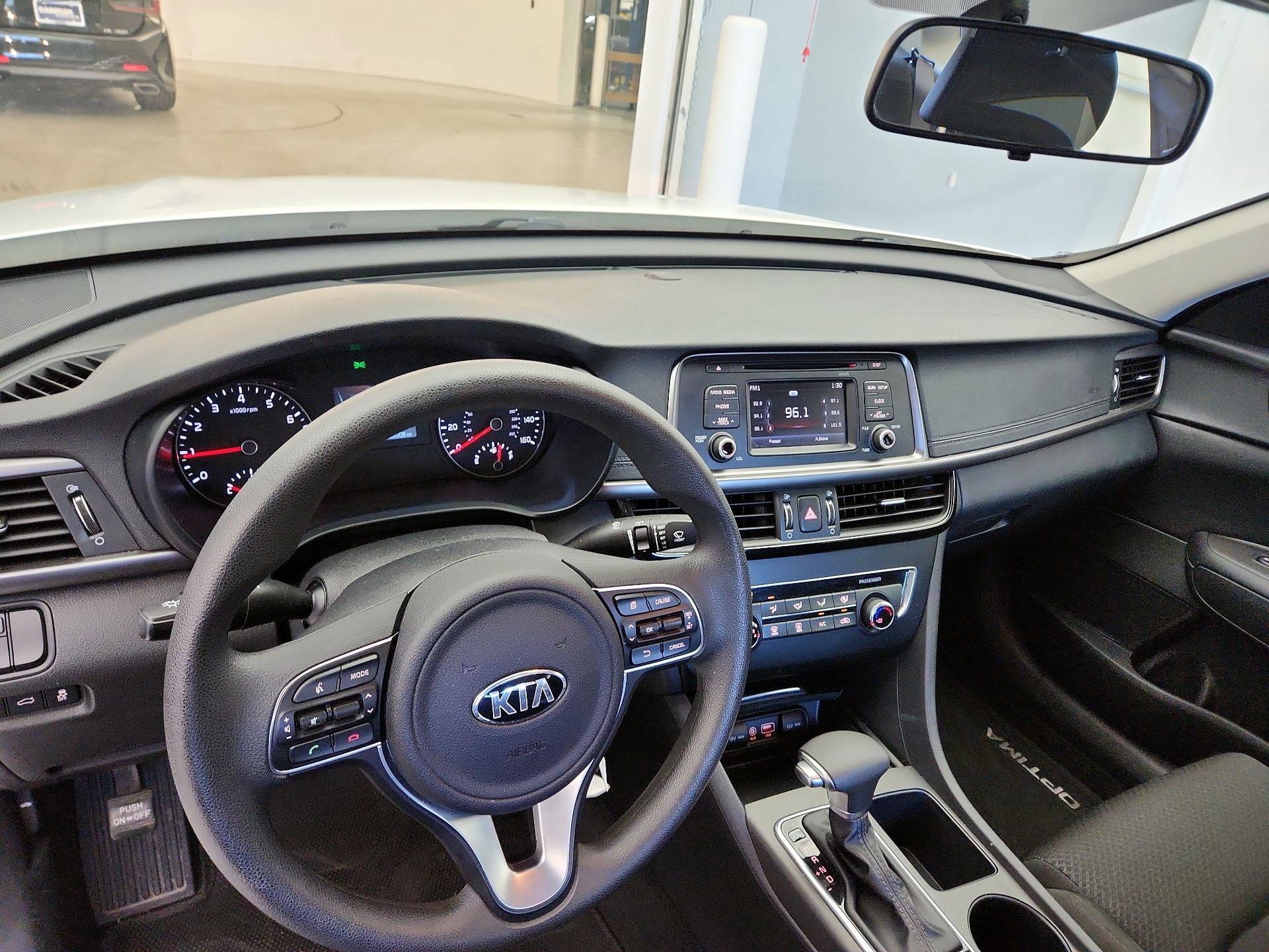 Thumbnail: 2016 Kia Optima - 9